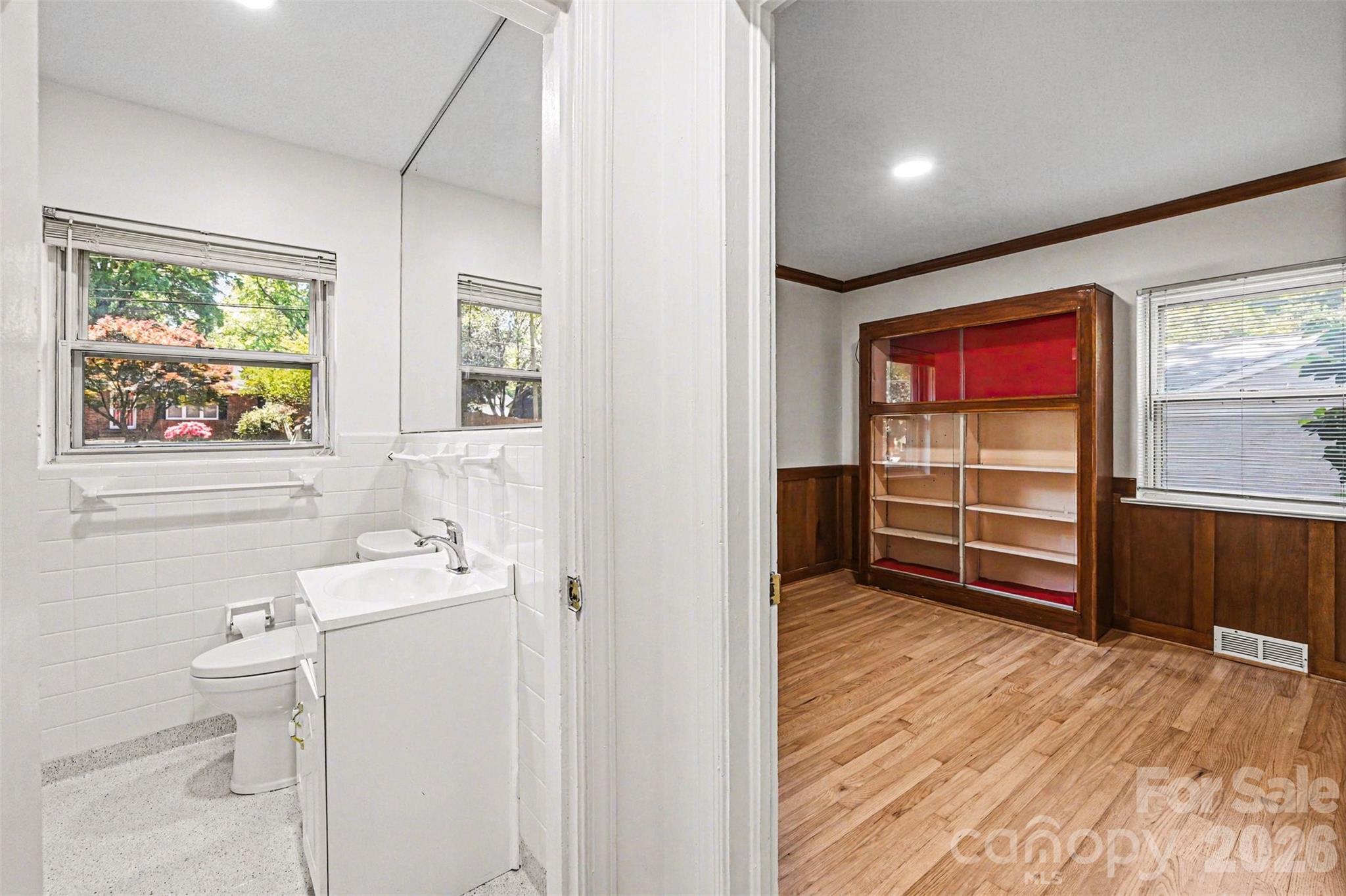 955 Hickory Nut Street — Charlotte