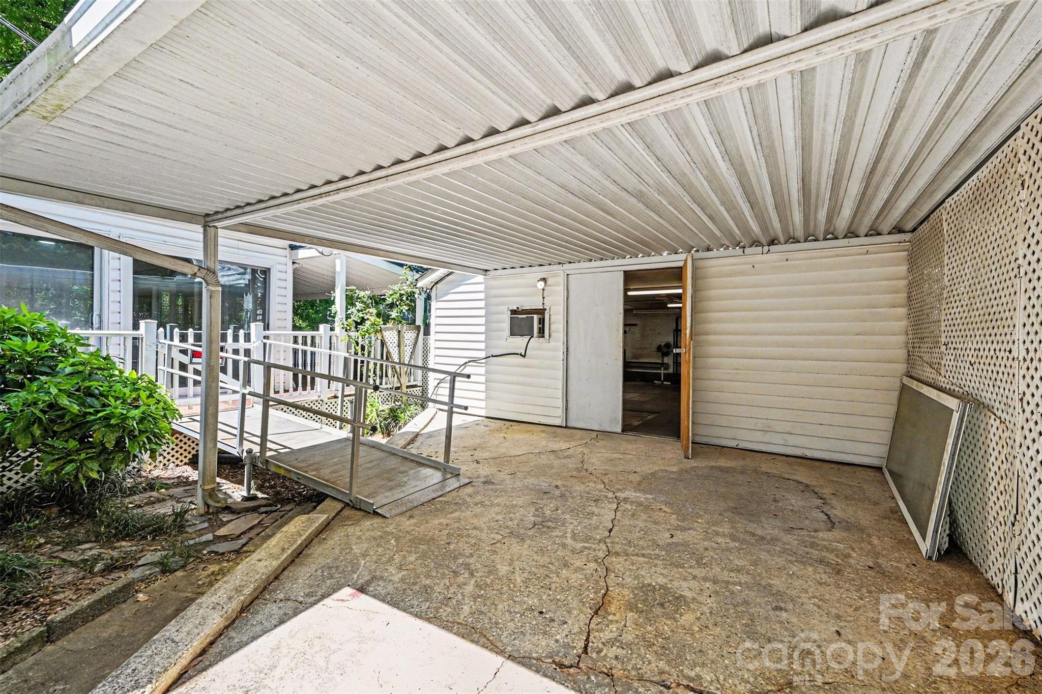 955 Hickory Nut Street — Charlotte