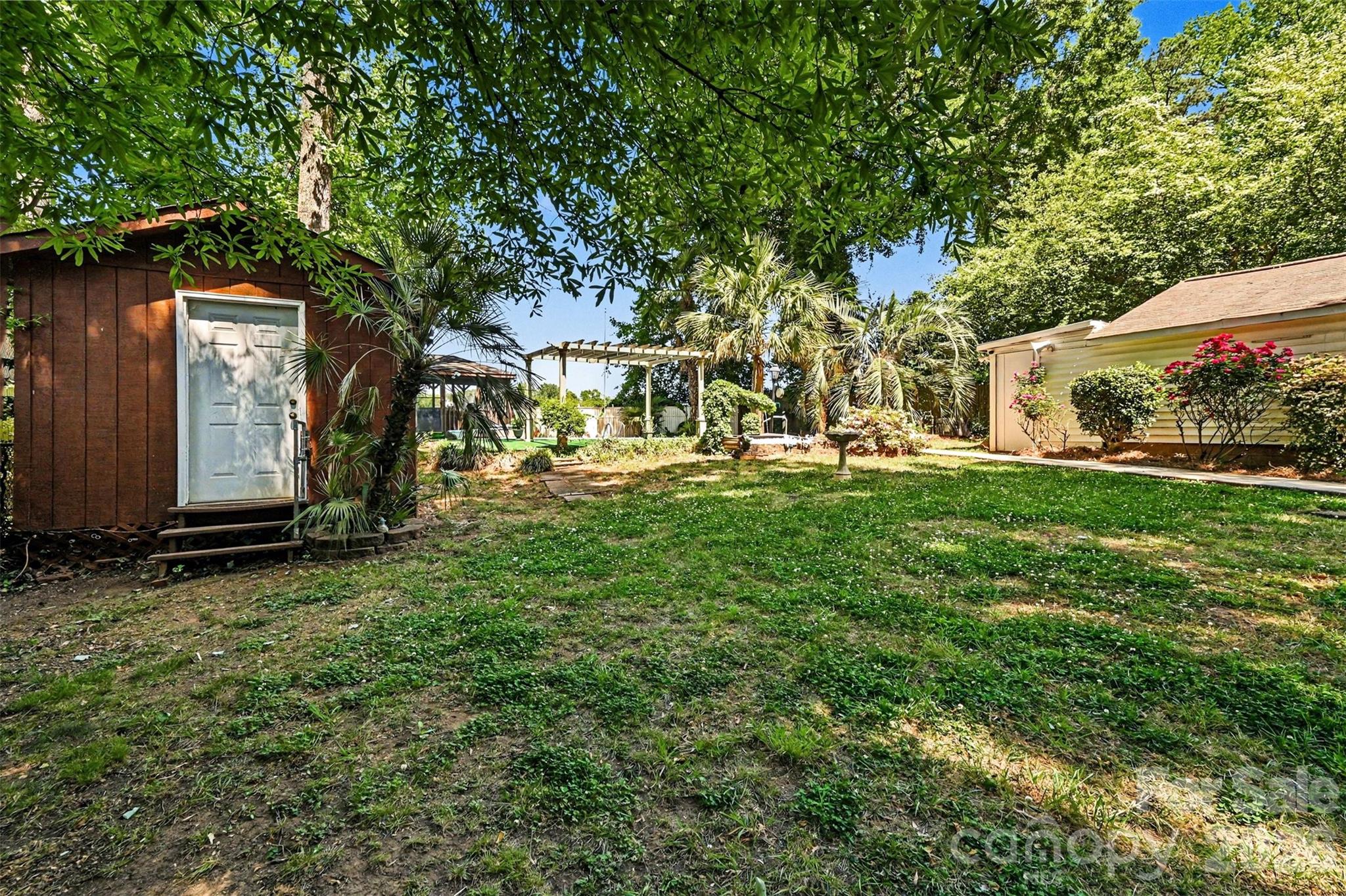 955 Hickory Nut Street — Charlotte