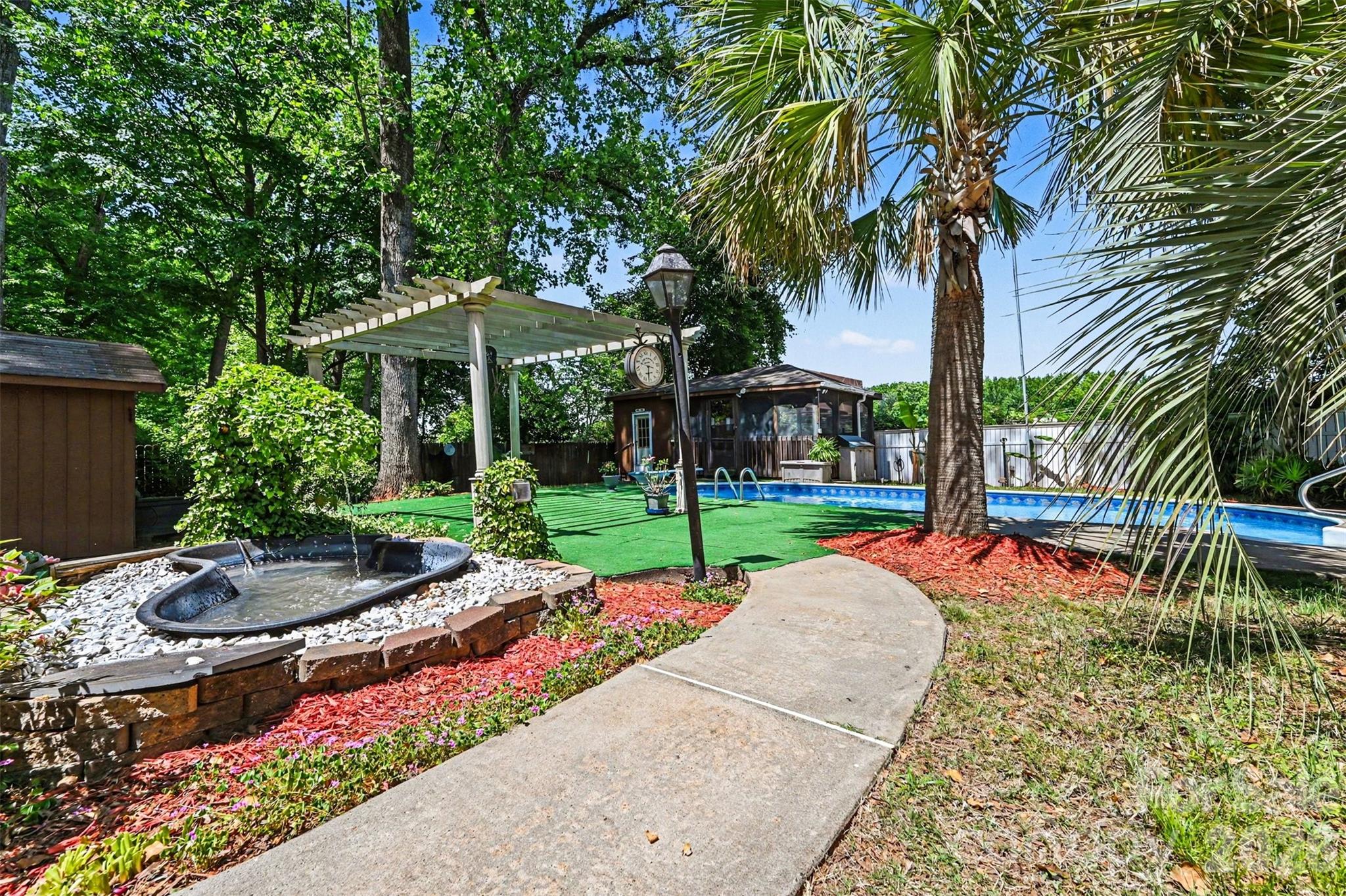955 Hickory Nut Street — Charlotte