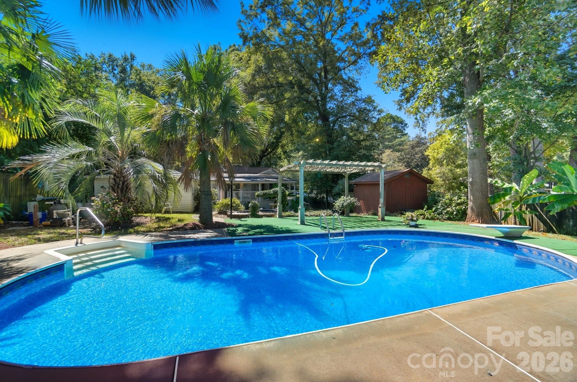 955 Hickory Nut Street — Charlotte