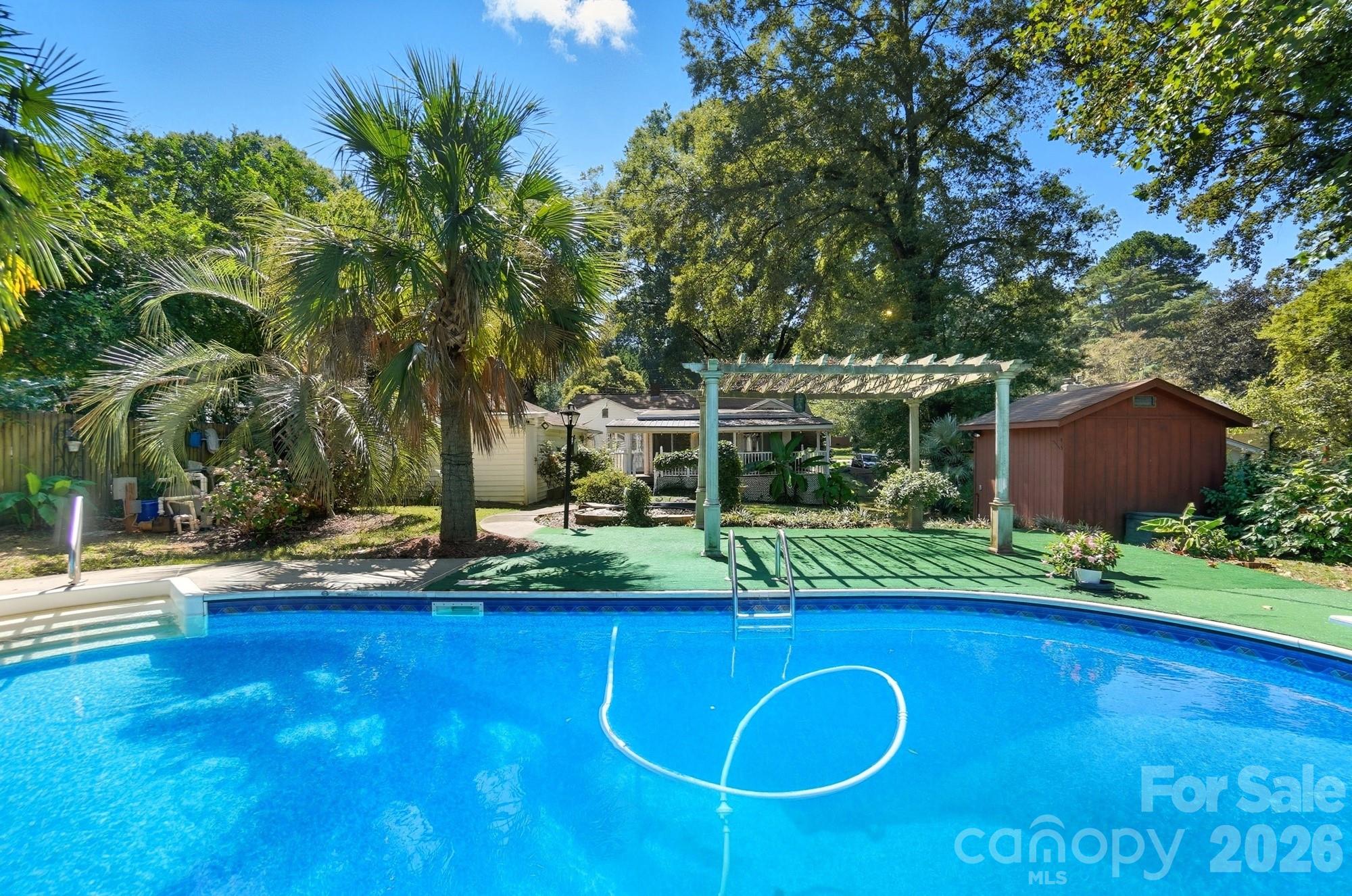 955 Hickory Nut Street — Charlotte