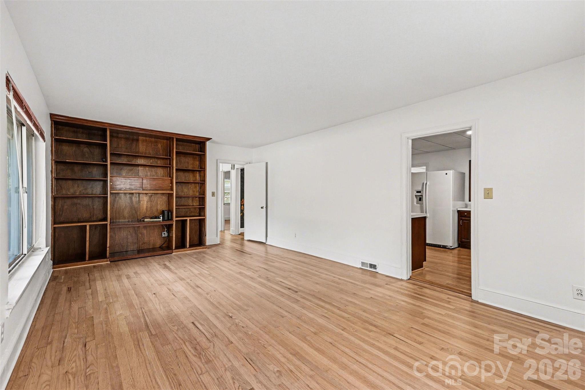 955 Hickory Nut Street — Charlotte