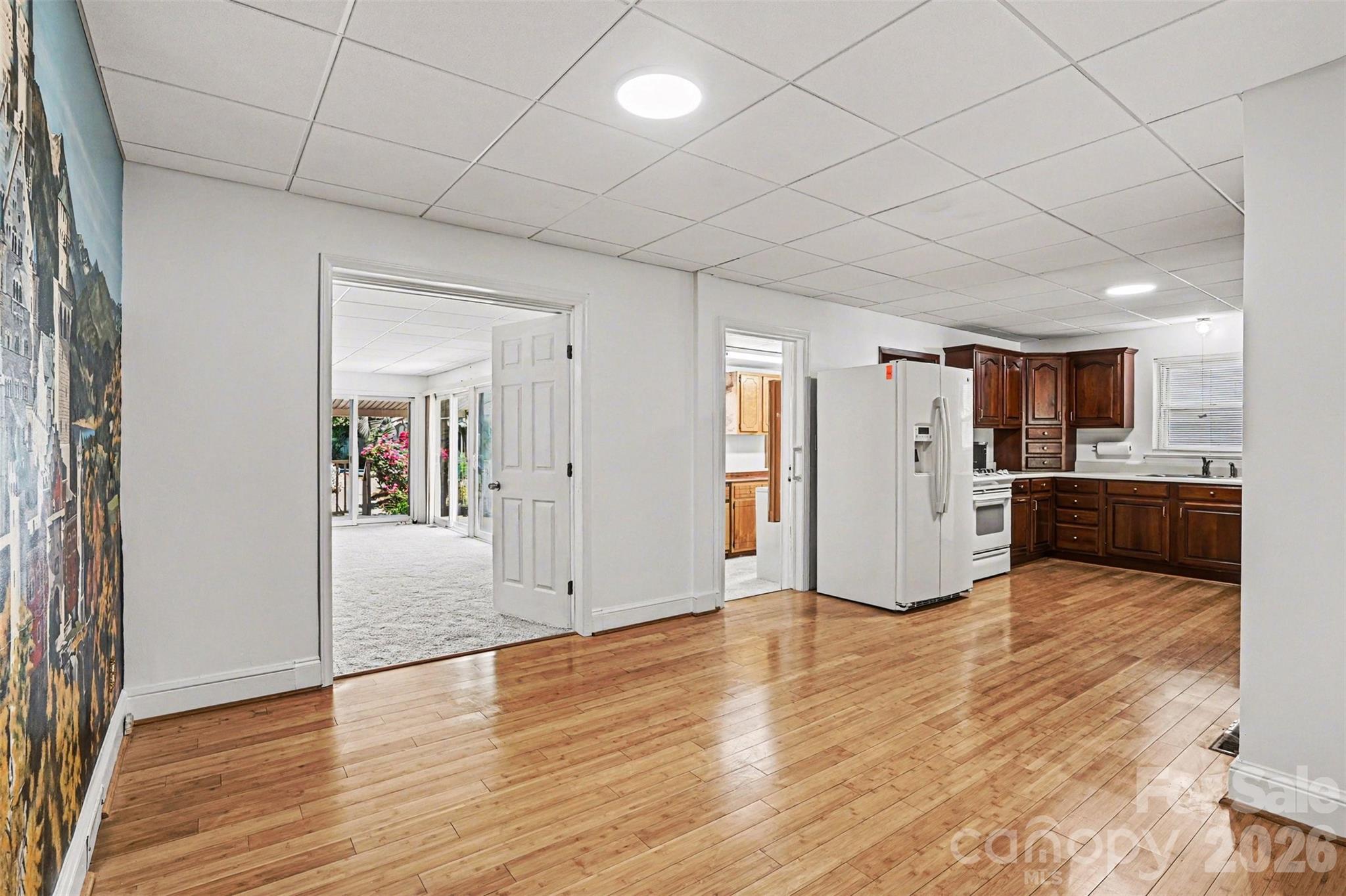 955 Hickory Nut Street — Charlotte