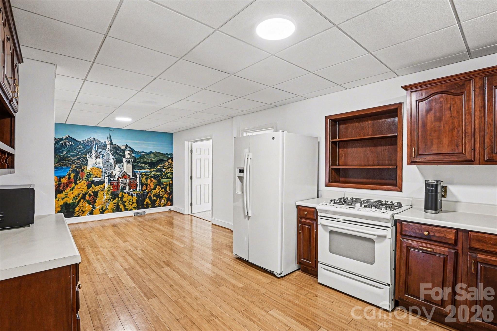 955 Hickory Nut Street — Charlotte