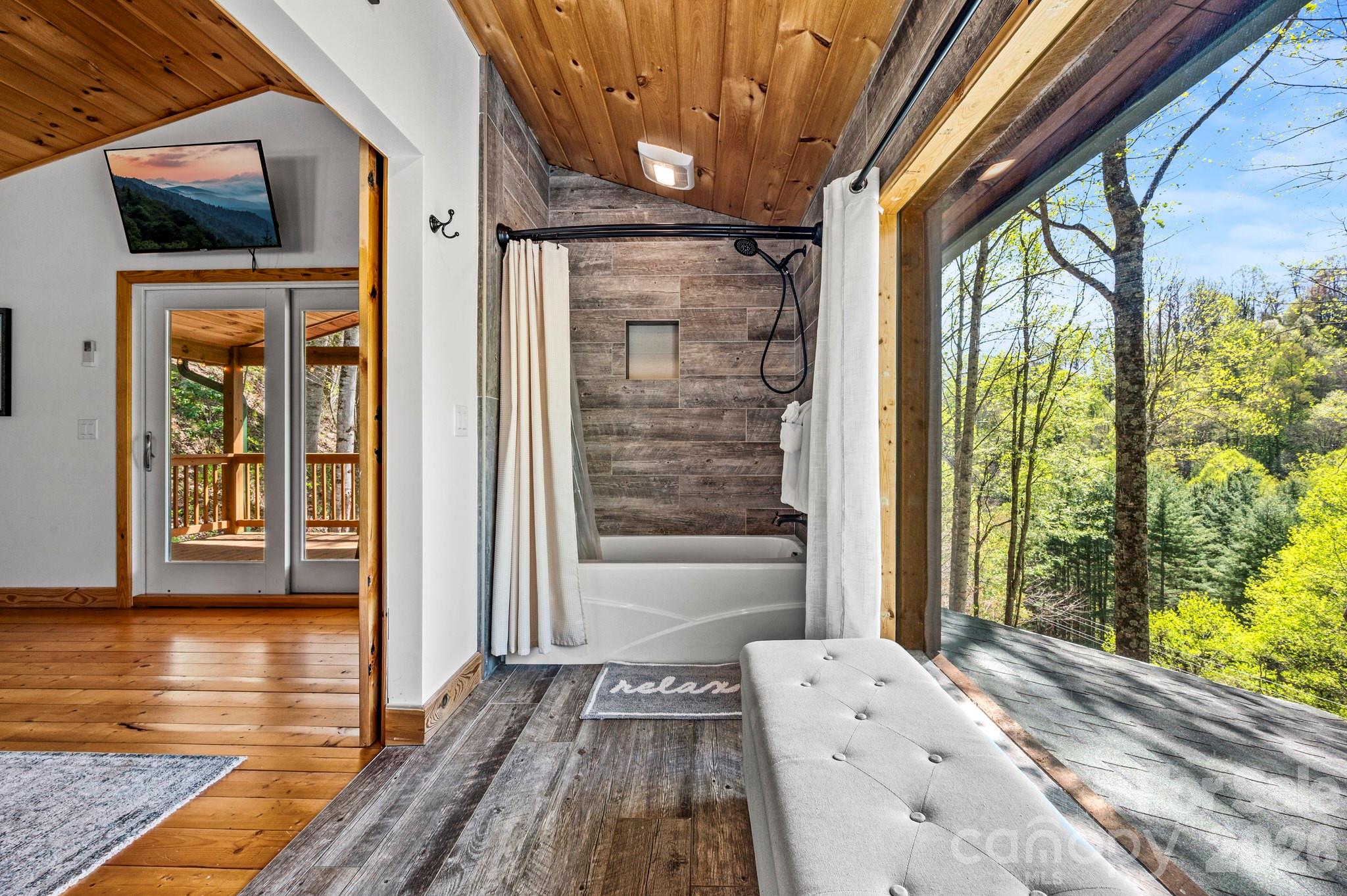 100 Split Rail Drive — Maggie Valley