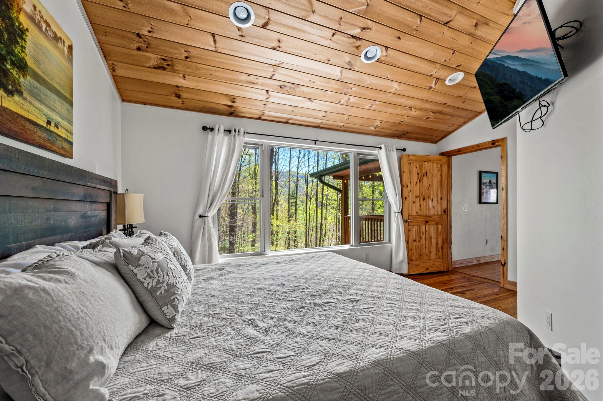 100 Split Rail Drive — Maggie Valley