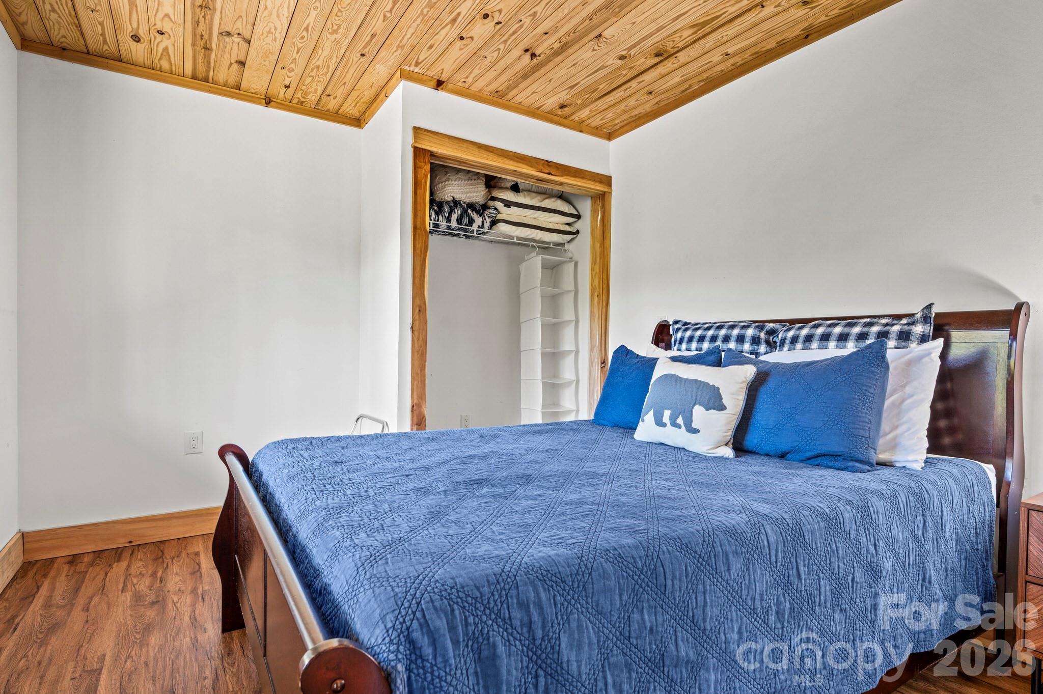 100 Split Rail Drive — Maggie Valley