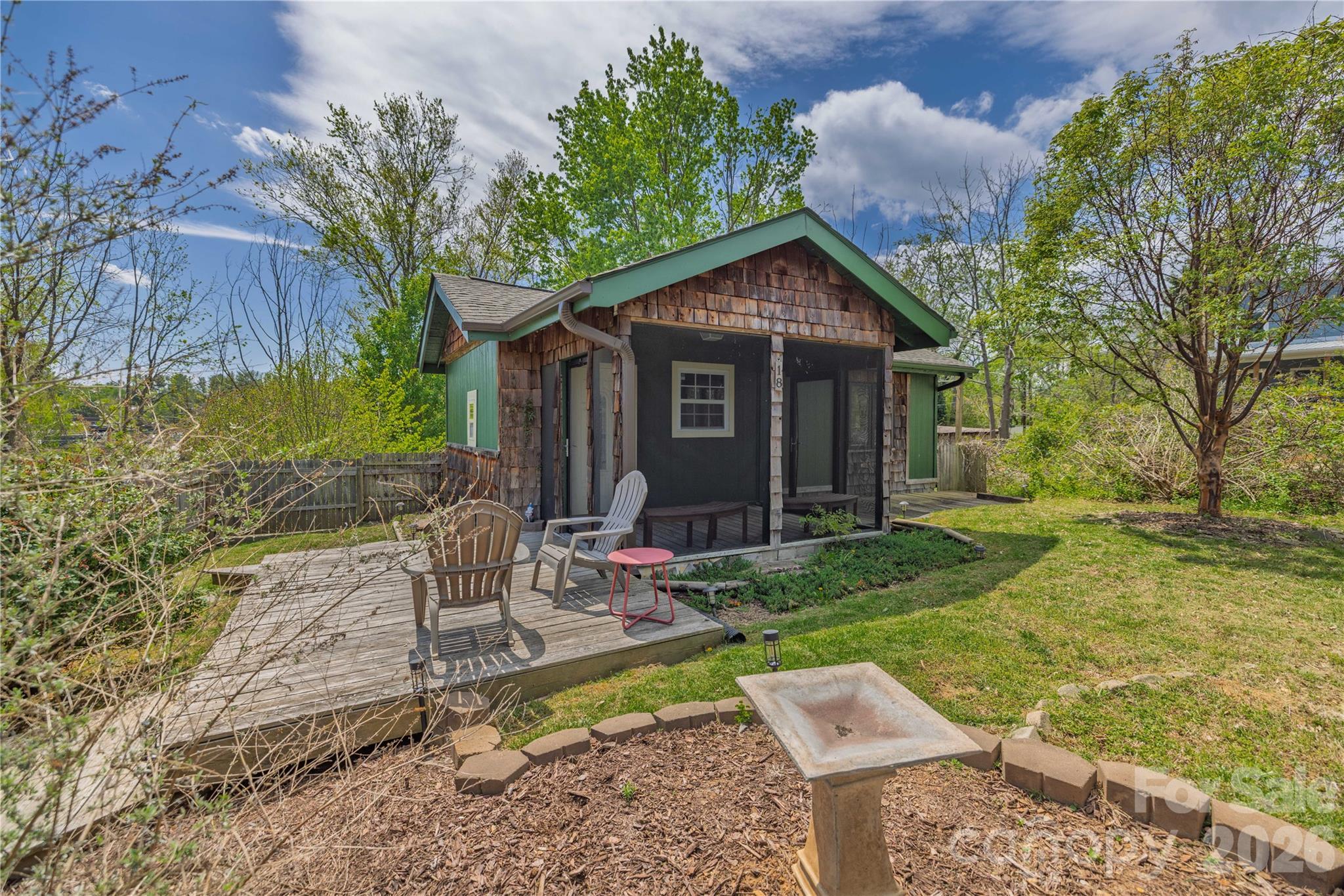 18 Hopedale Circle — Asheville