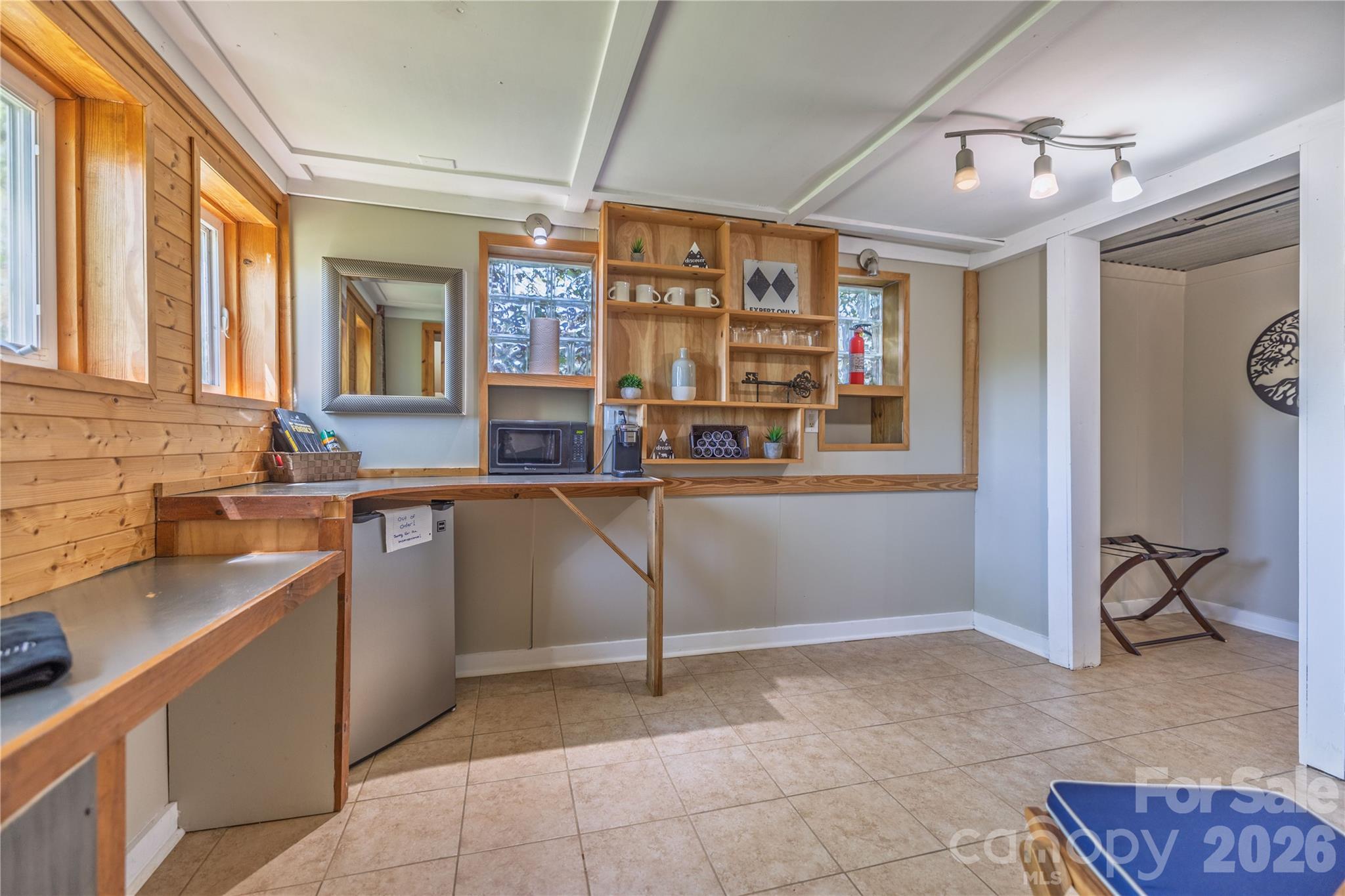 18 Hopedale Circle — Asheville