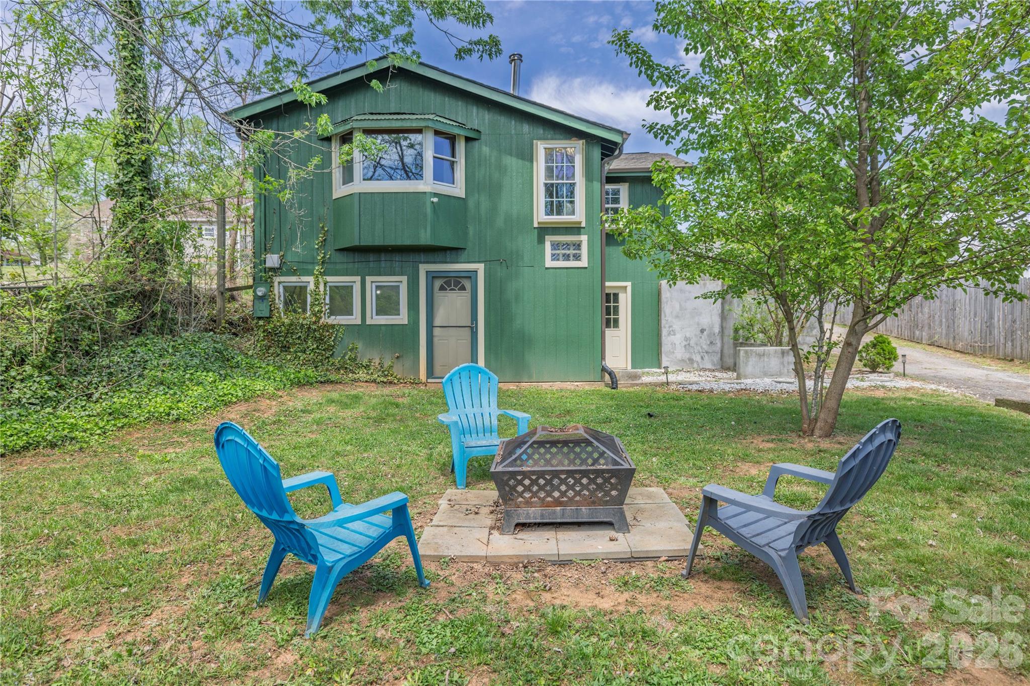 18 Hopedale Circle — Asheville