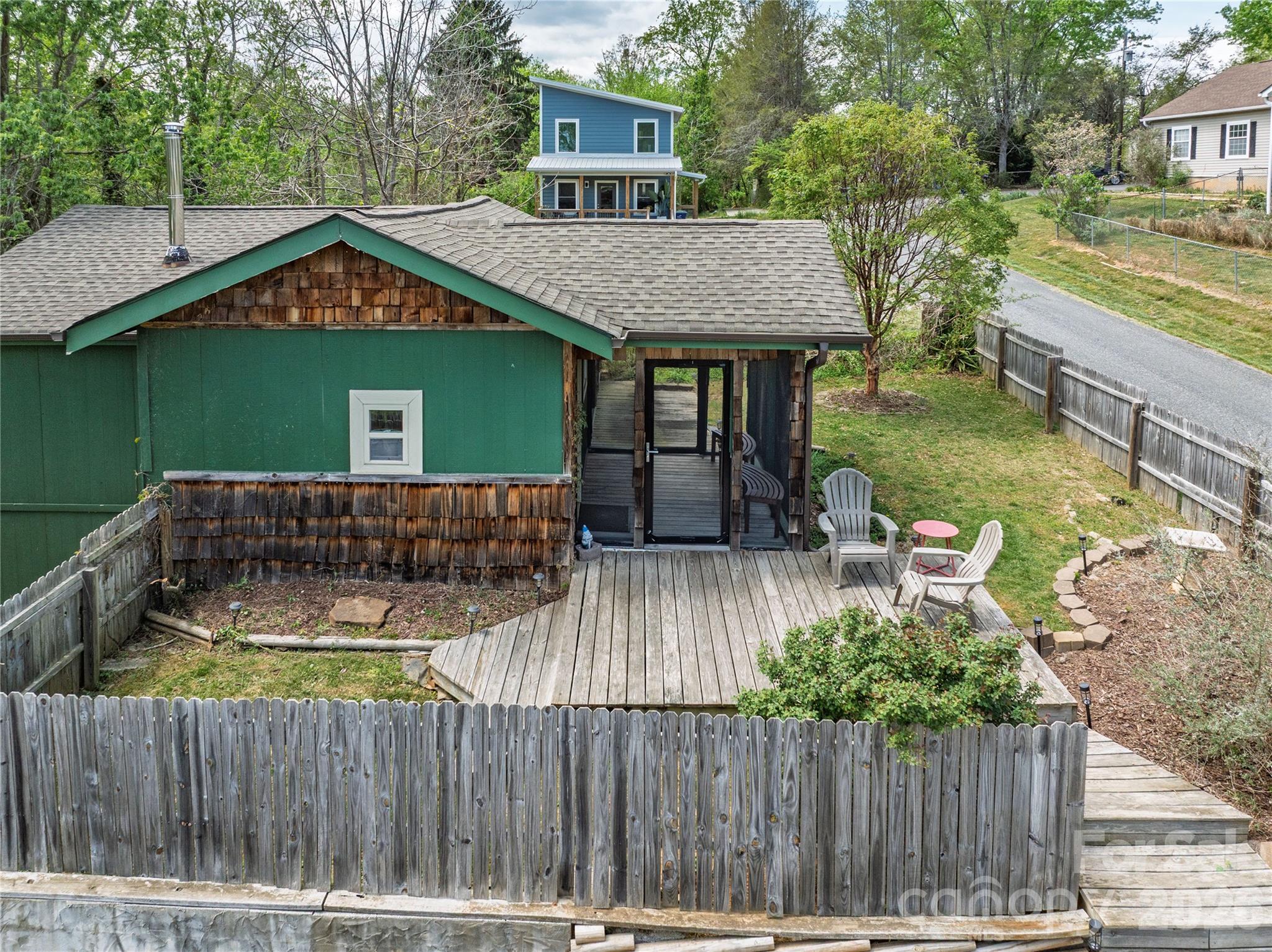 18 Hopedale Circle — Asheville