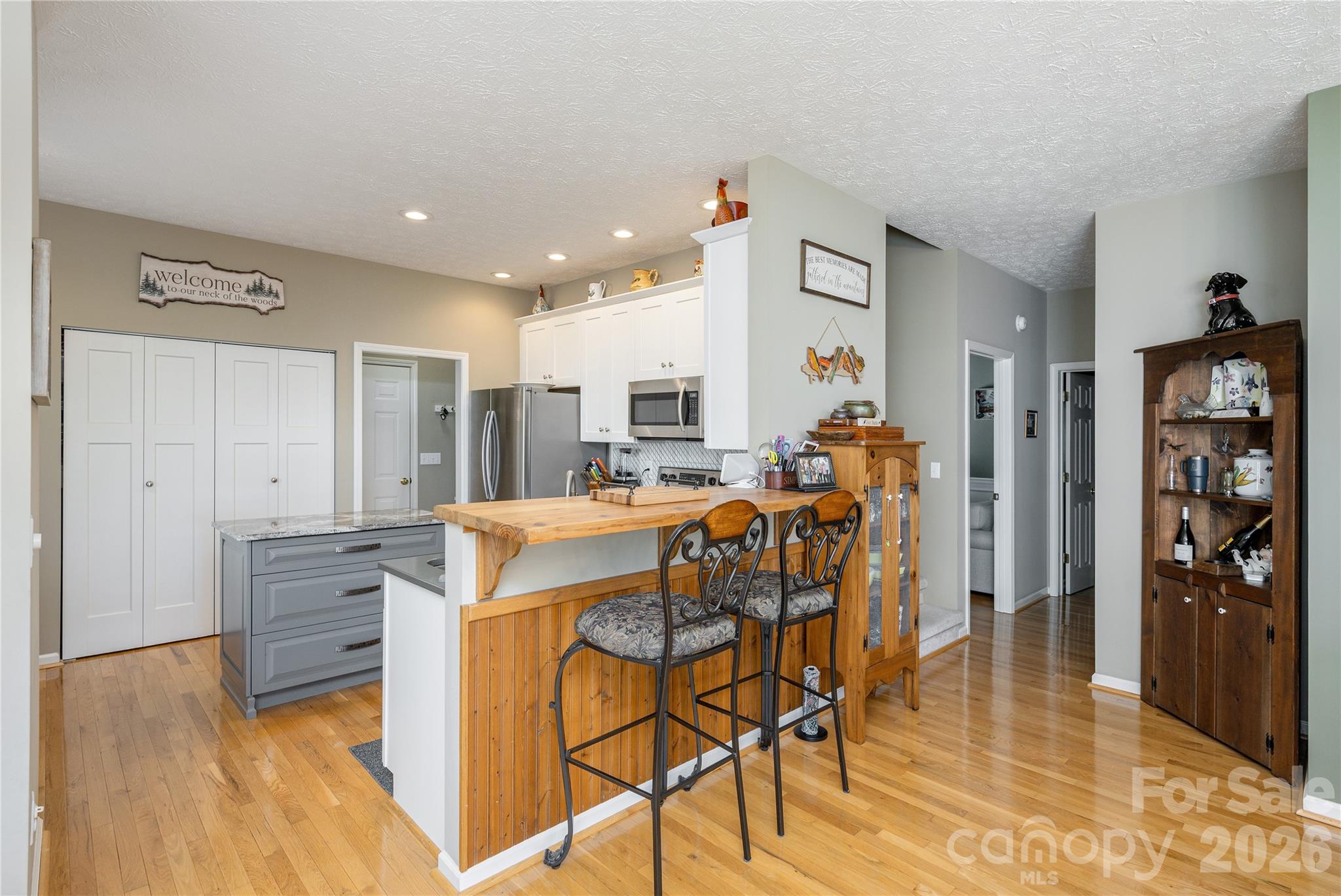 2115 Cumming Woods Court — Hendersonville