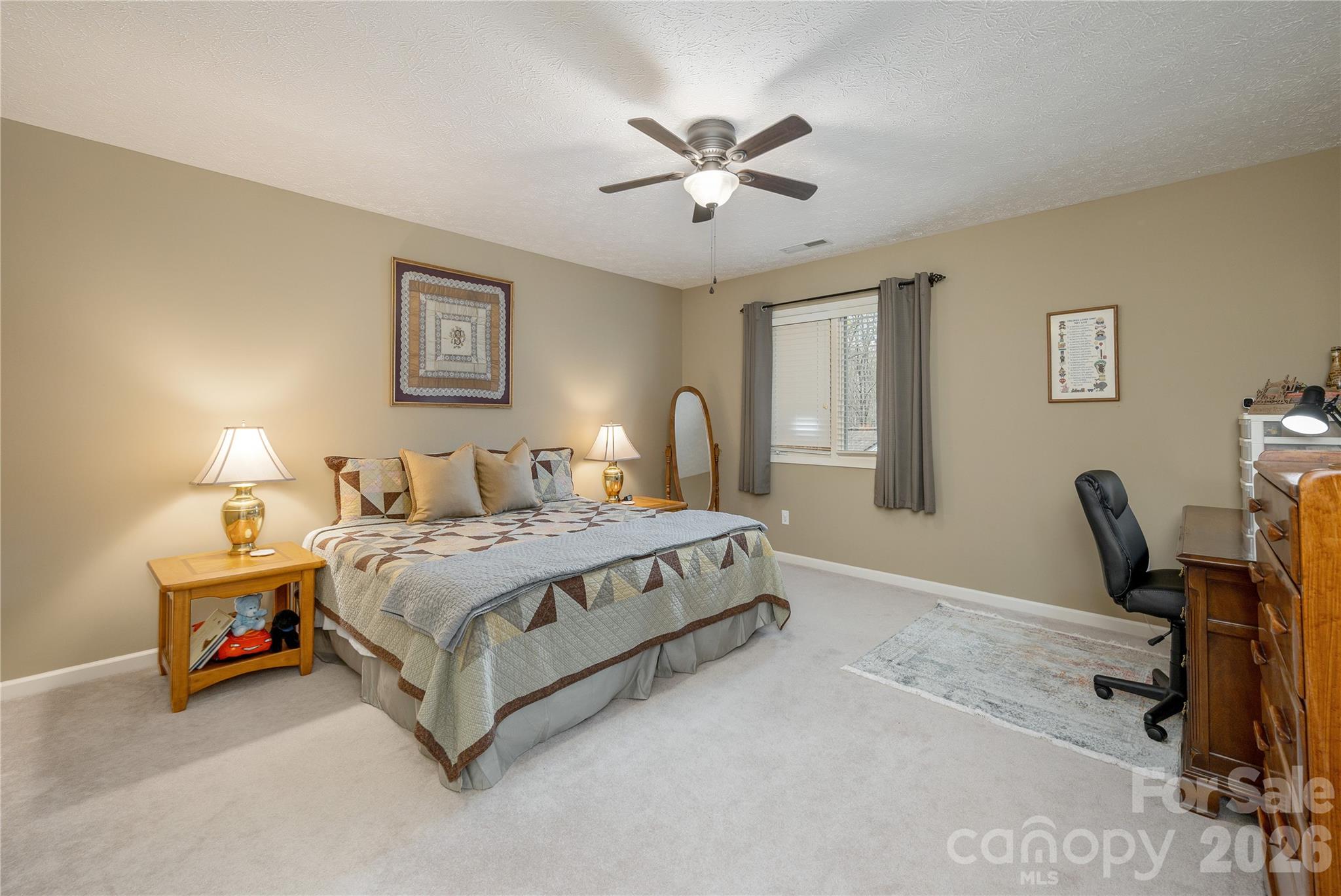 2115 Cumming Woods Court — Hendersonville