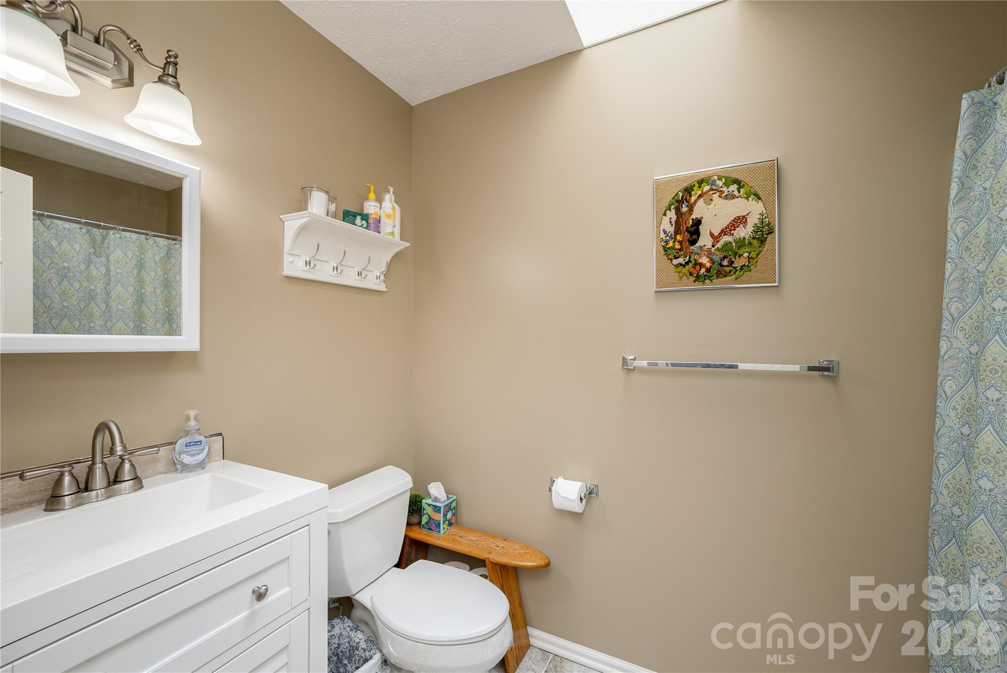 2115 Cumming Woods Court — Hendersonville