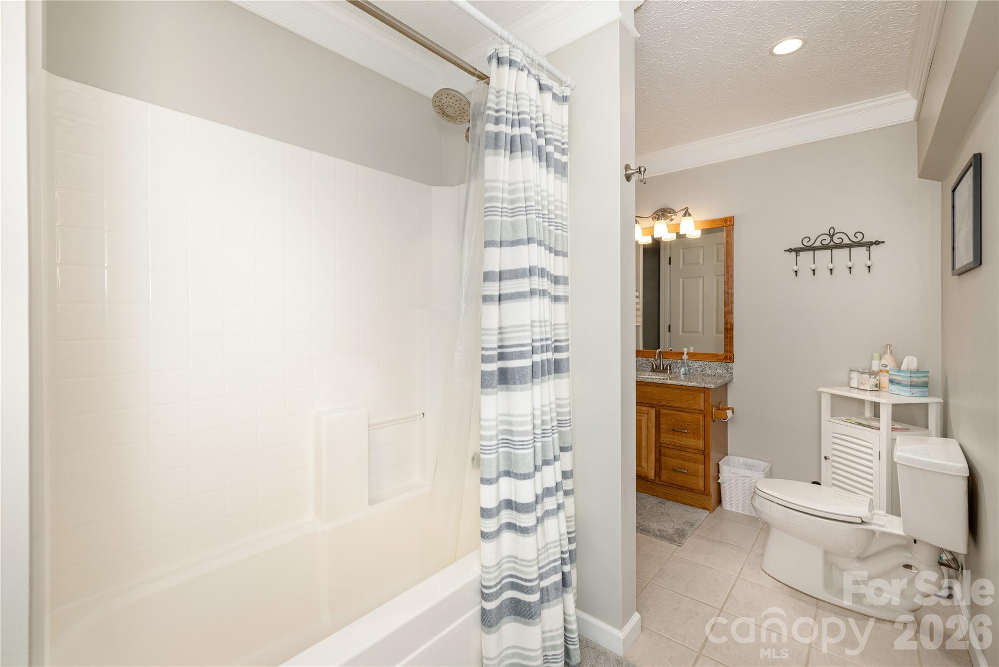 2115 Cumming Woods Court — Hendersonville