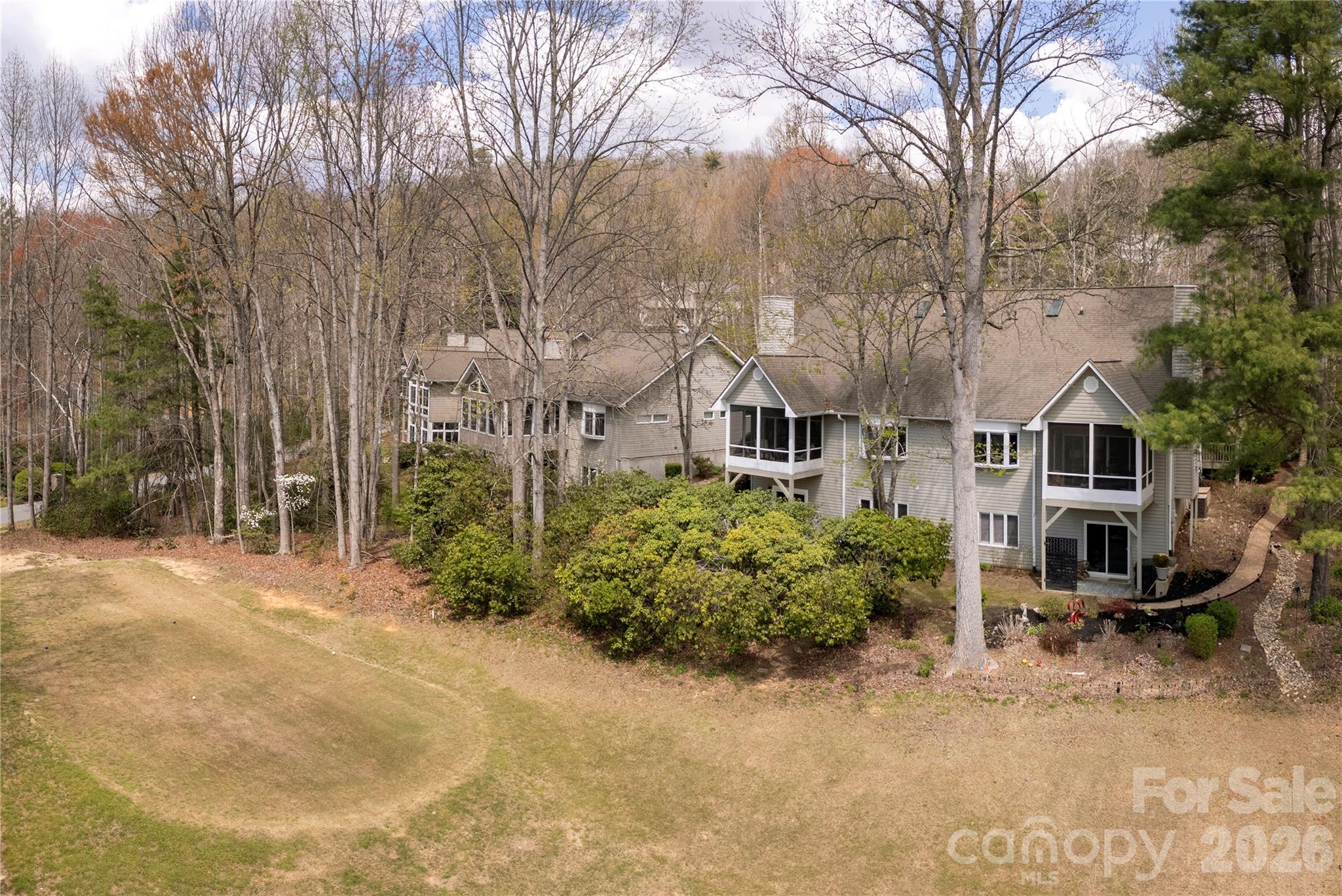 2115 Cumming Woods Court — Hendersonville