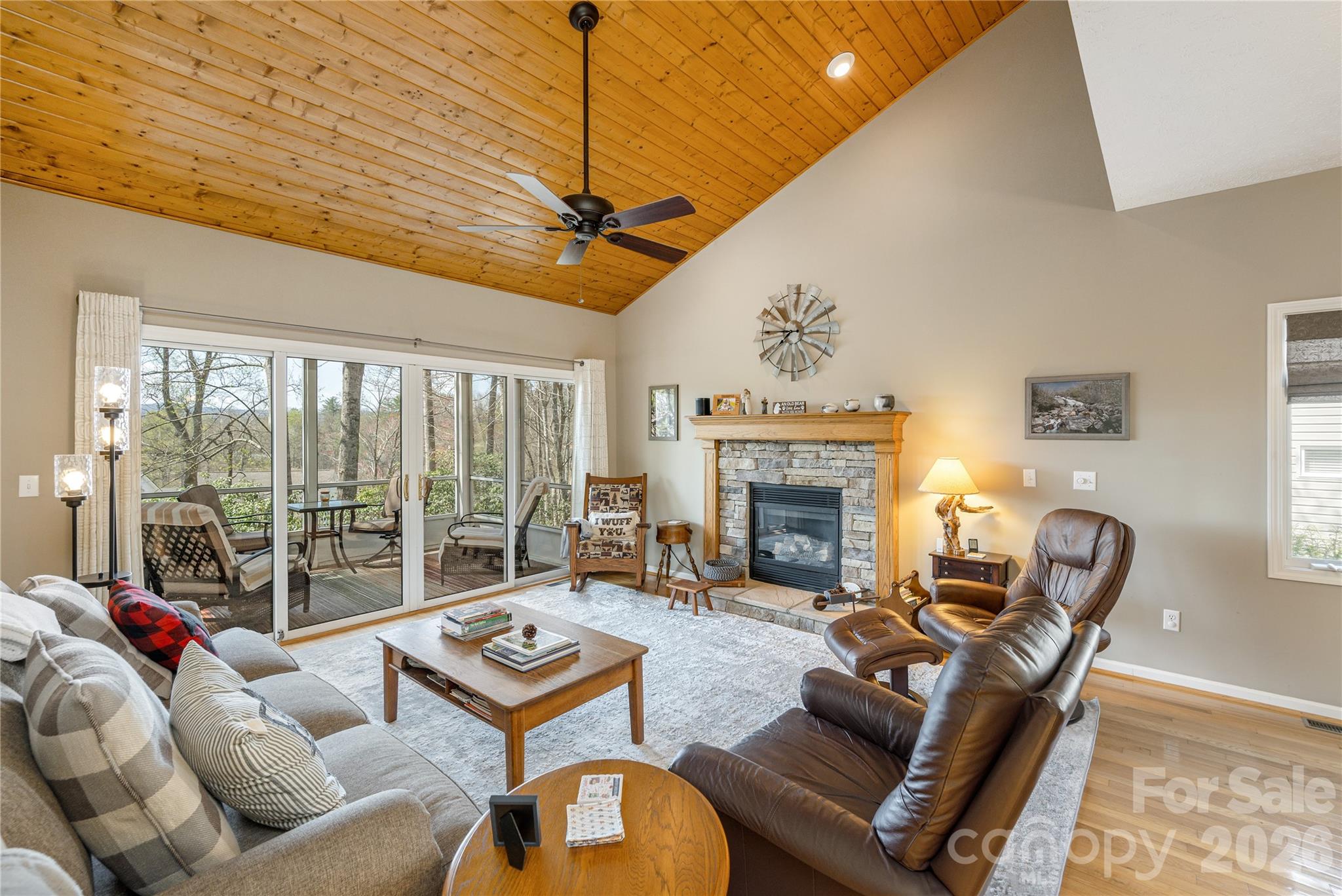 2115 Cumming Woods Court — Hendersonville
