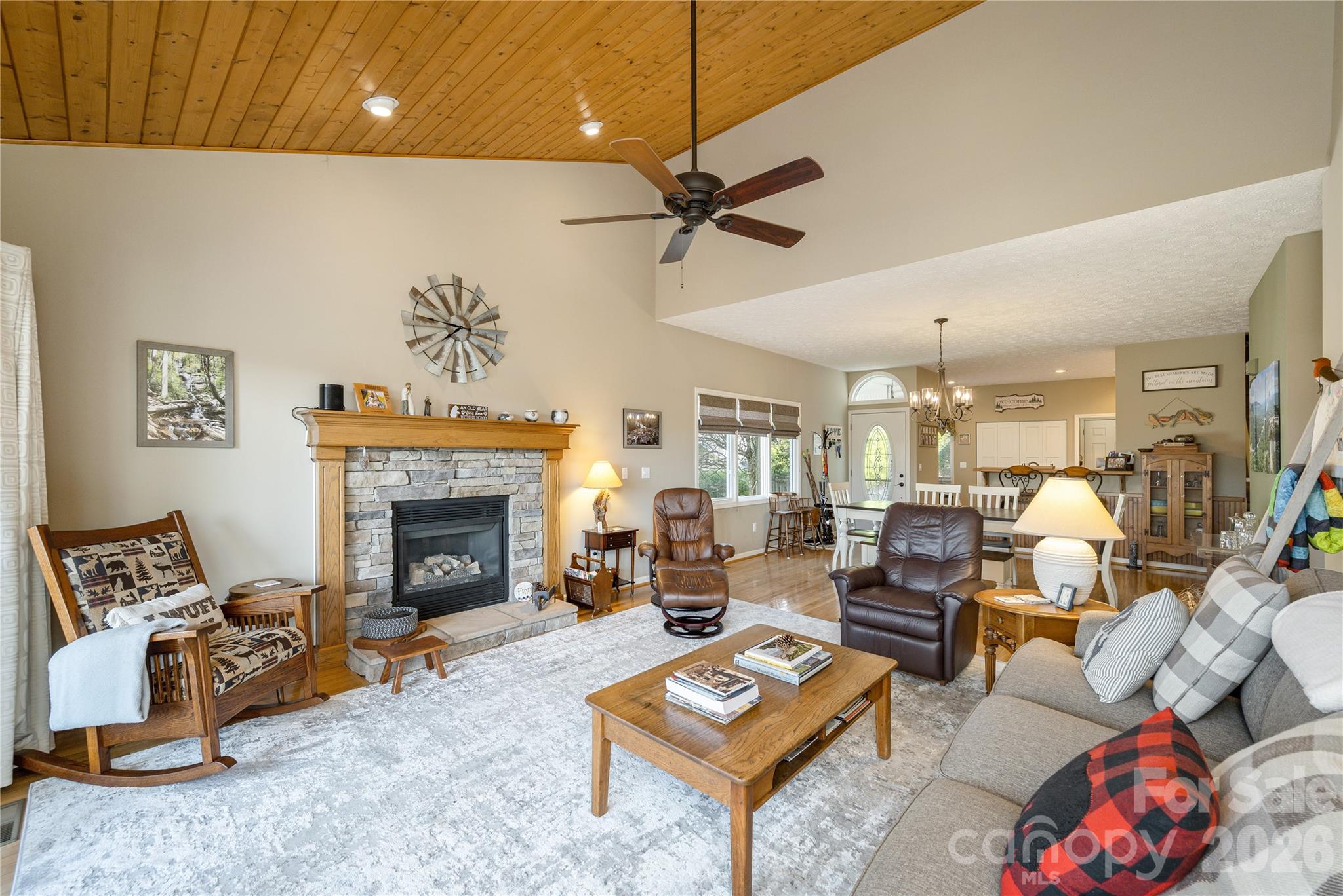 2115 Cumming Woods Court — Hendersonville
