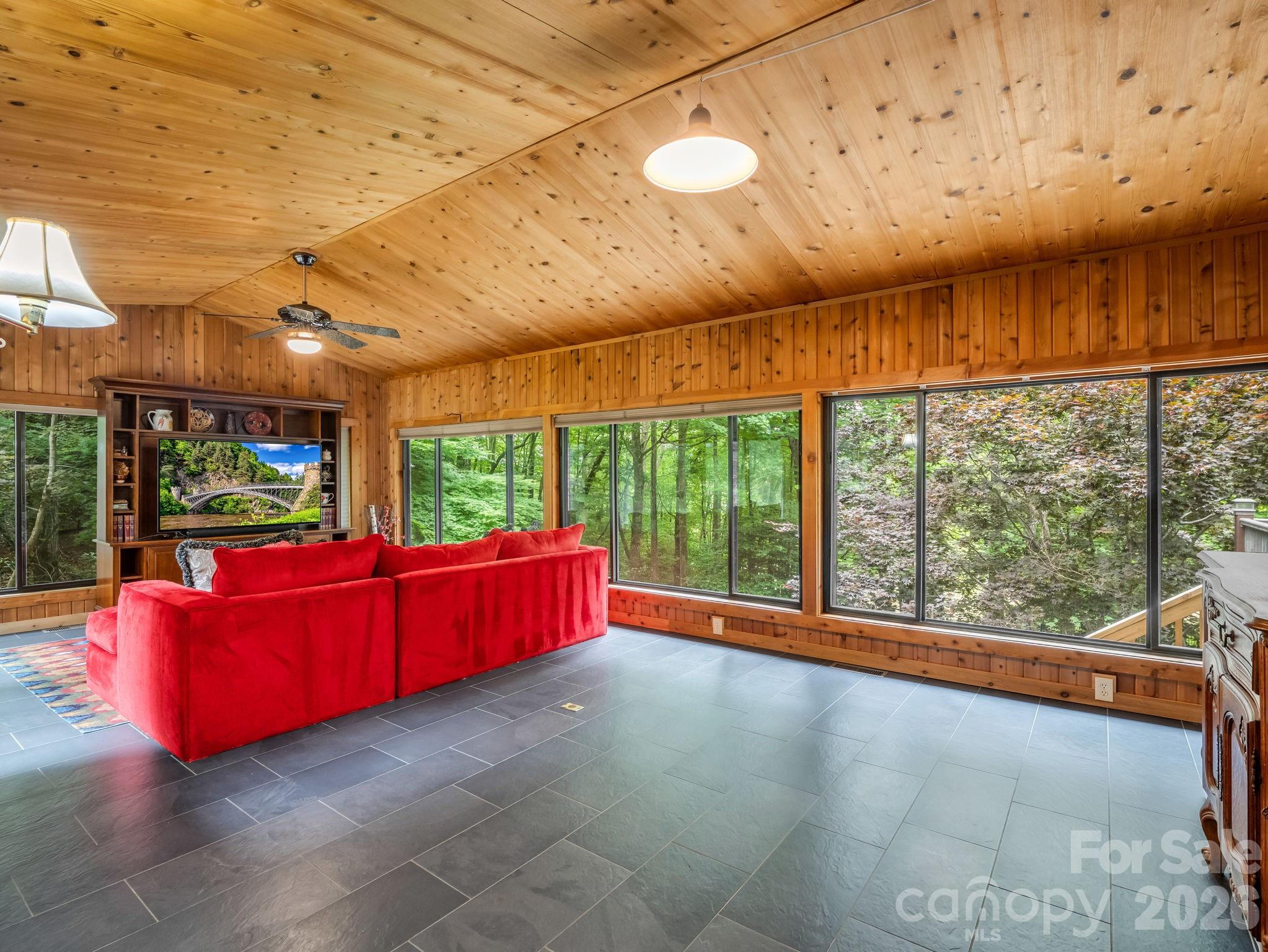 425 Winesap Boulevard — Lake Lure