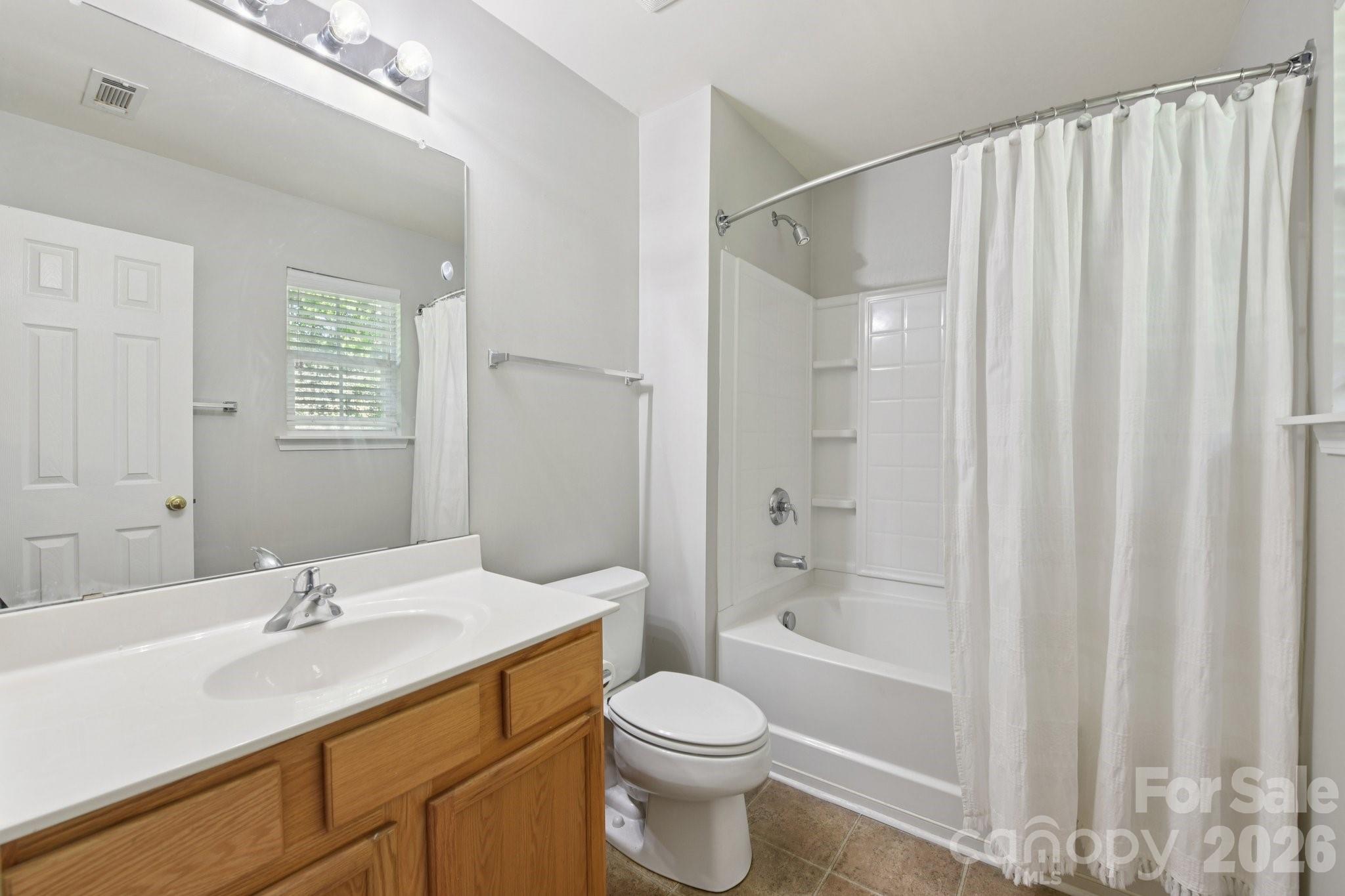 124 Clydesdale Court — Matthews