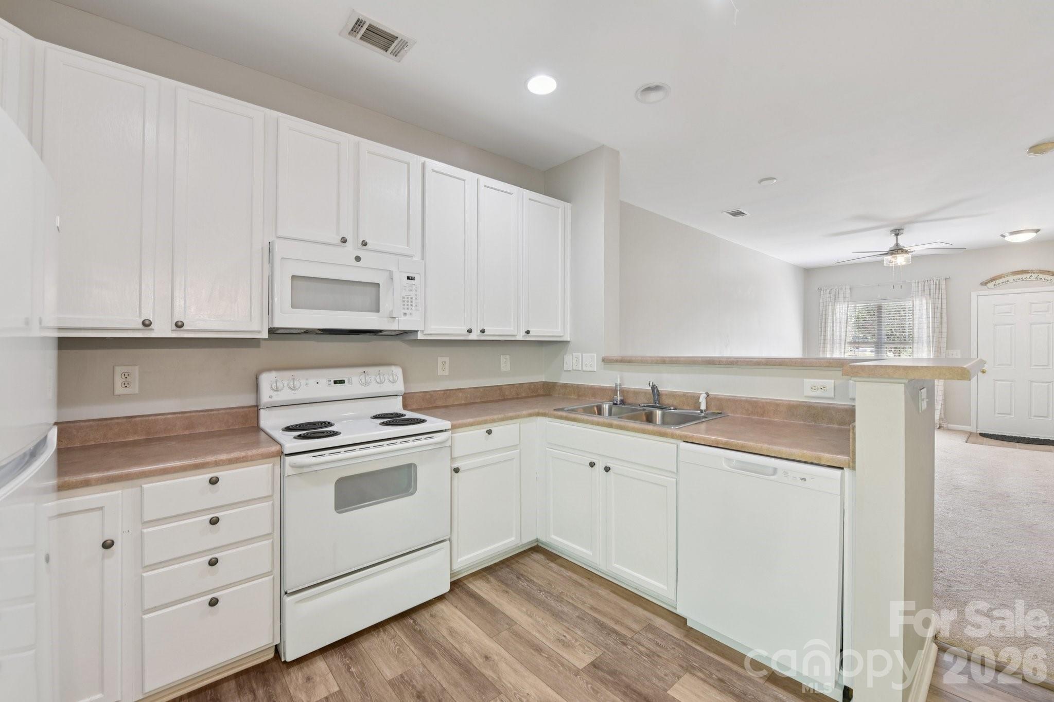124 Clydesdale Court — Matthews