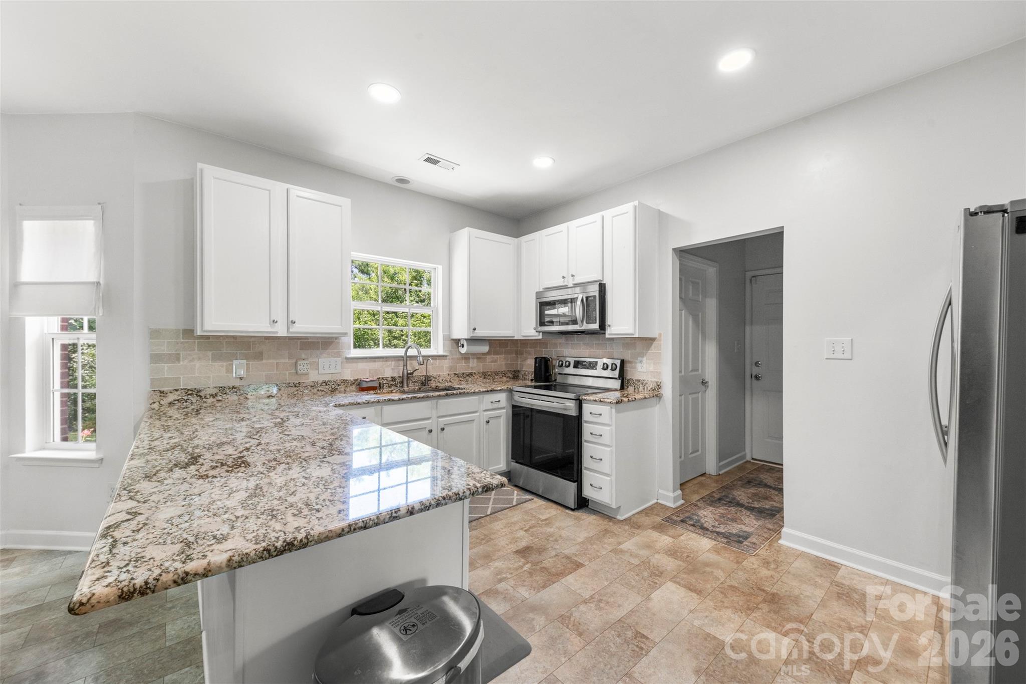 5302 Fairgrove Lane — Harrisburg