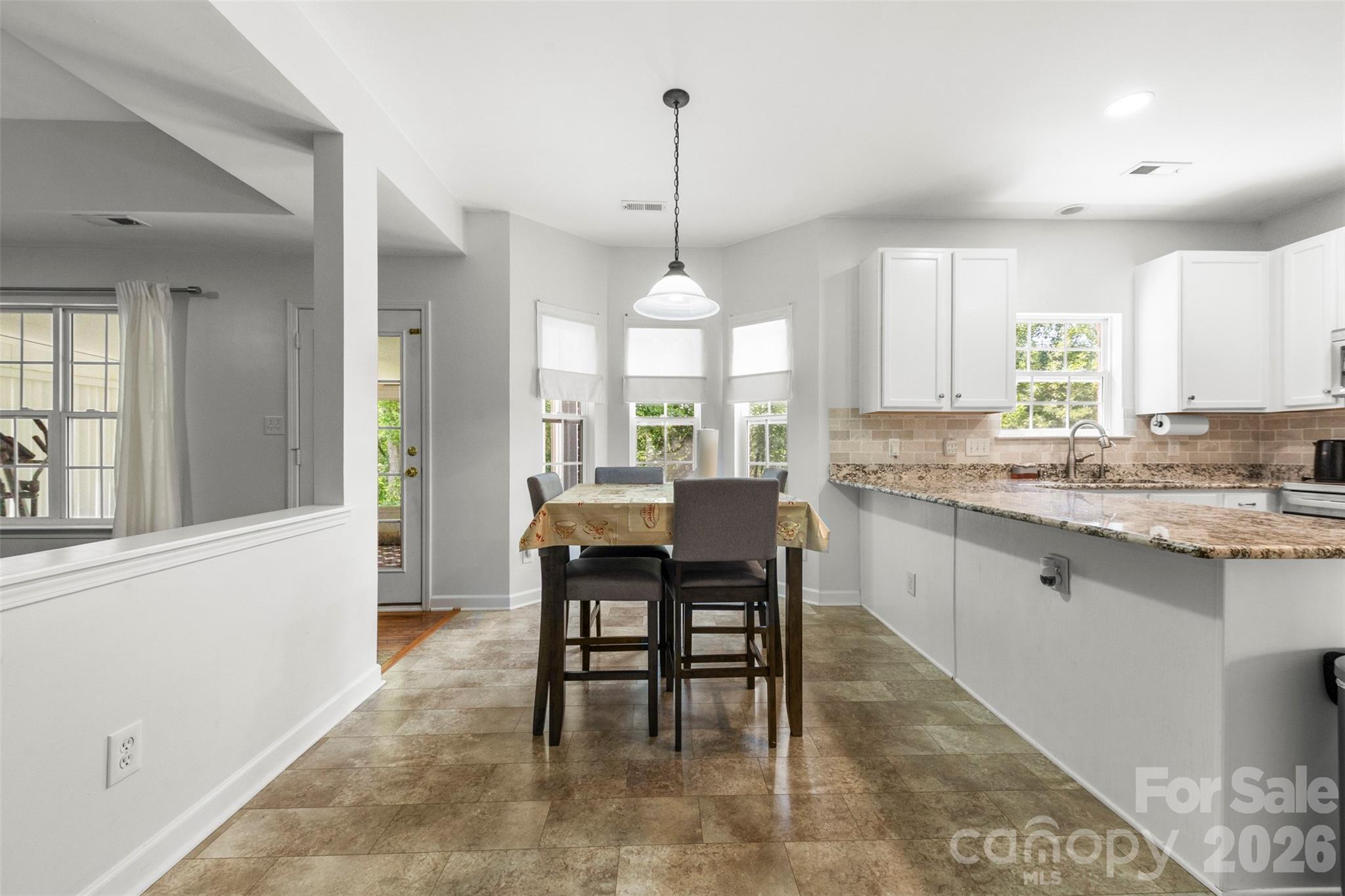 5302 Fairgrove Lane — Harrisburg