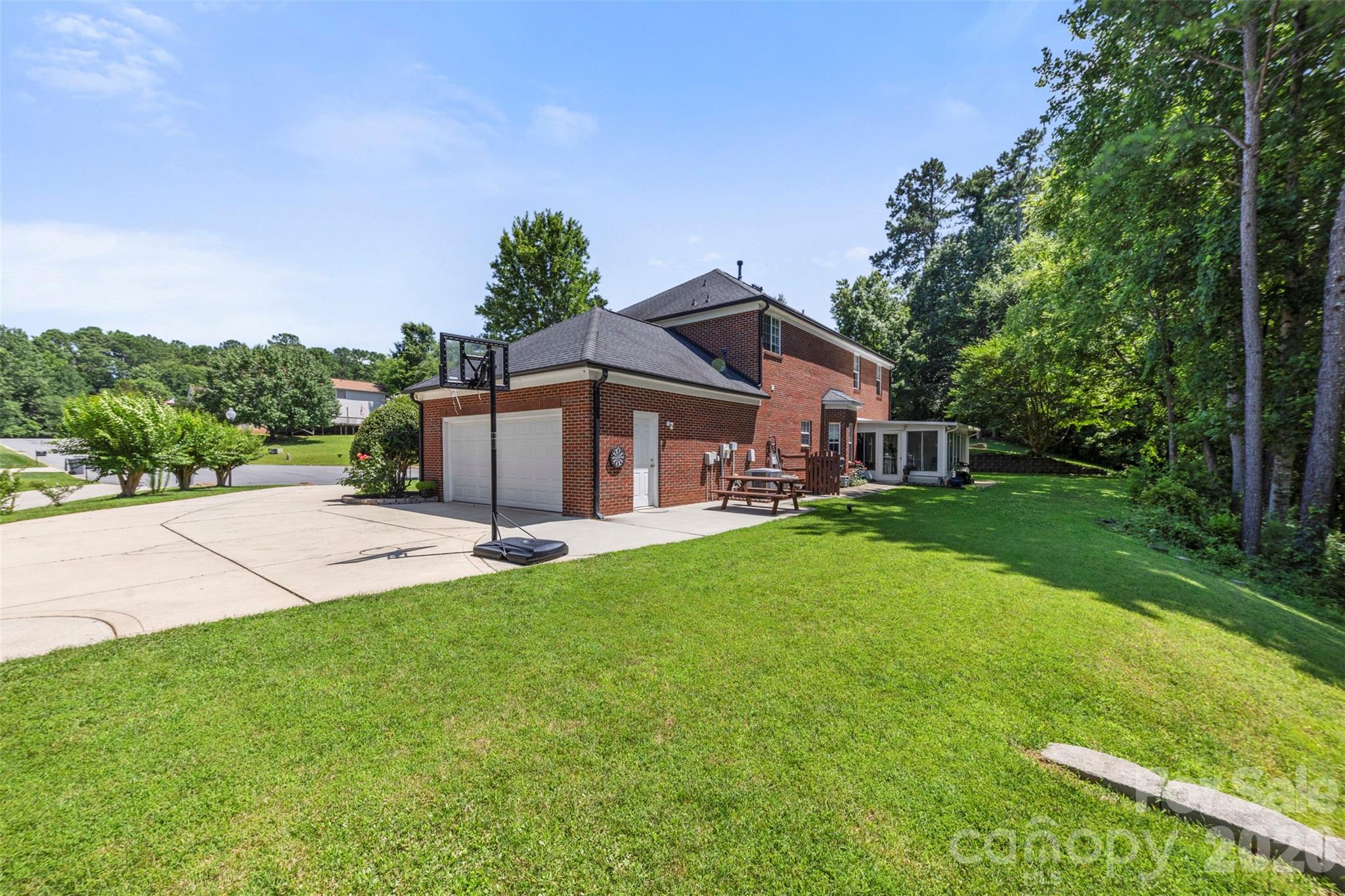 5302 Fairgrove Lane — Harrisburg
