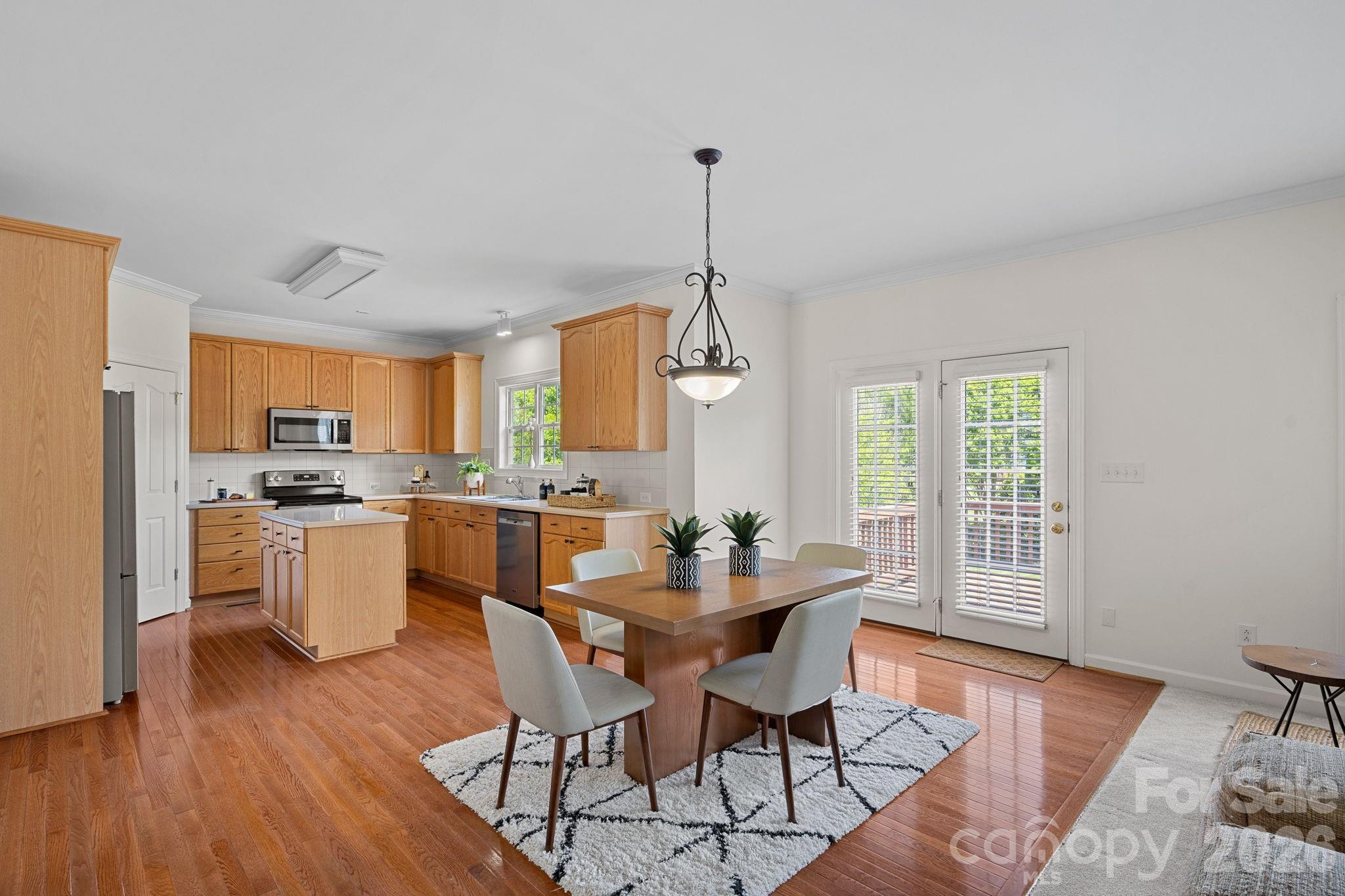 7832 Horseshoe Creek Drive — Huntersville