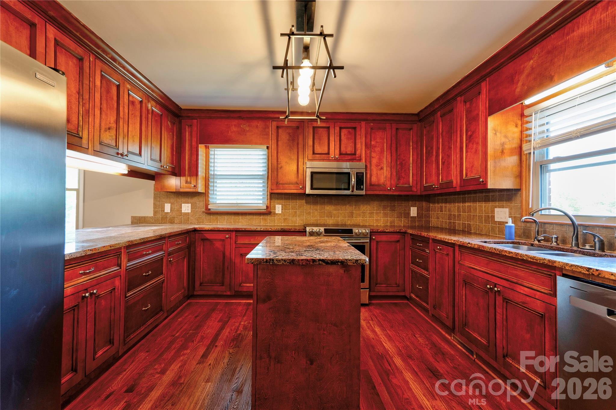 176 Knollwood Drive — Forest City