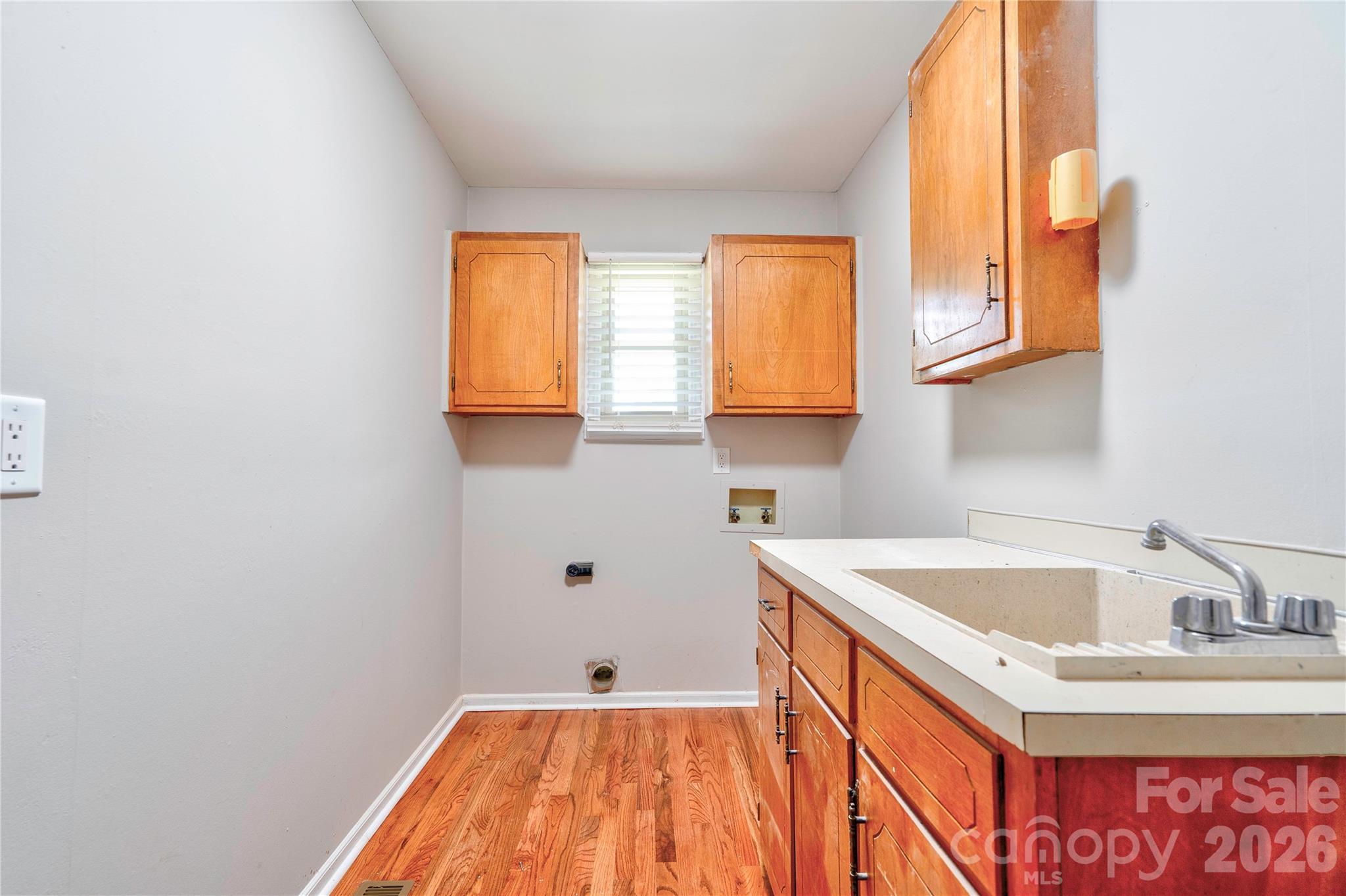 176 Knollwood Drive — Forest City