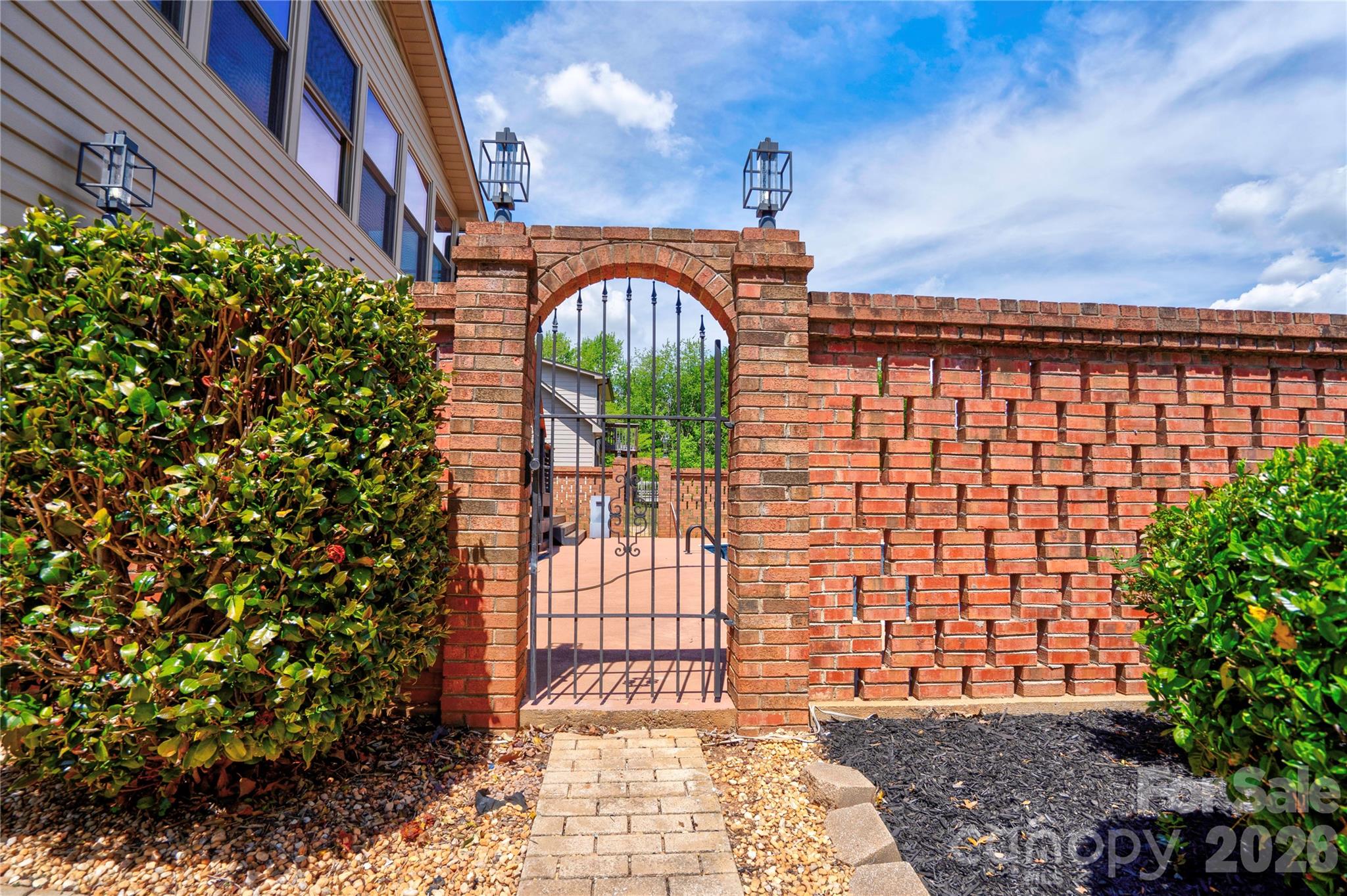 176 Knollwood Drive — Forest City