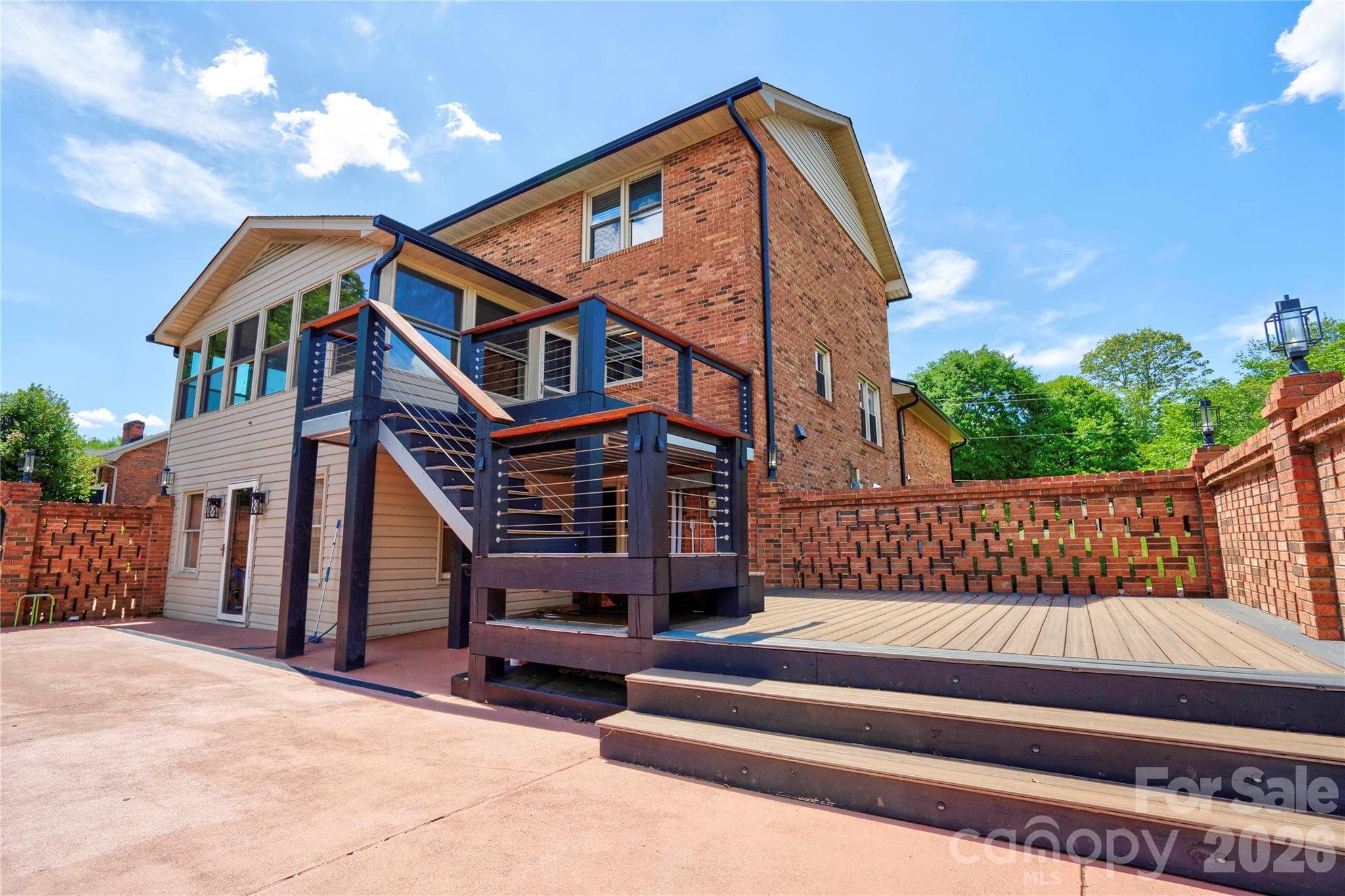 176 Knollwood Drive — Forest City