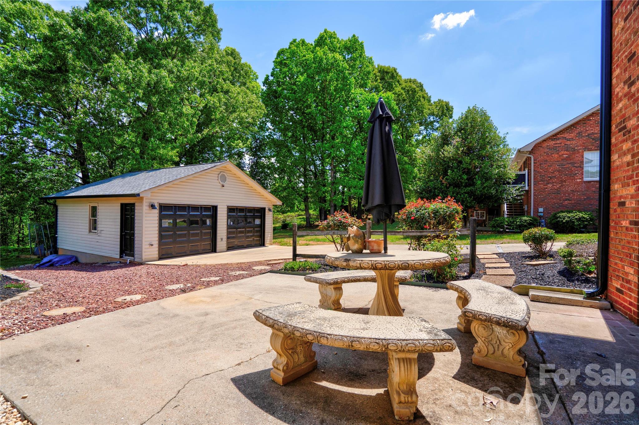 176 Knollwood Drive — Forest City
