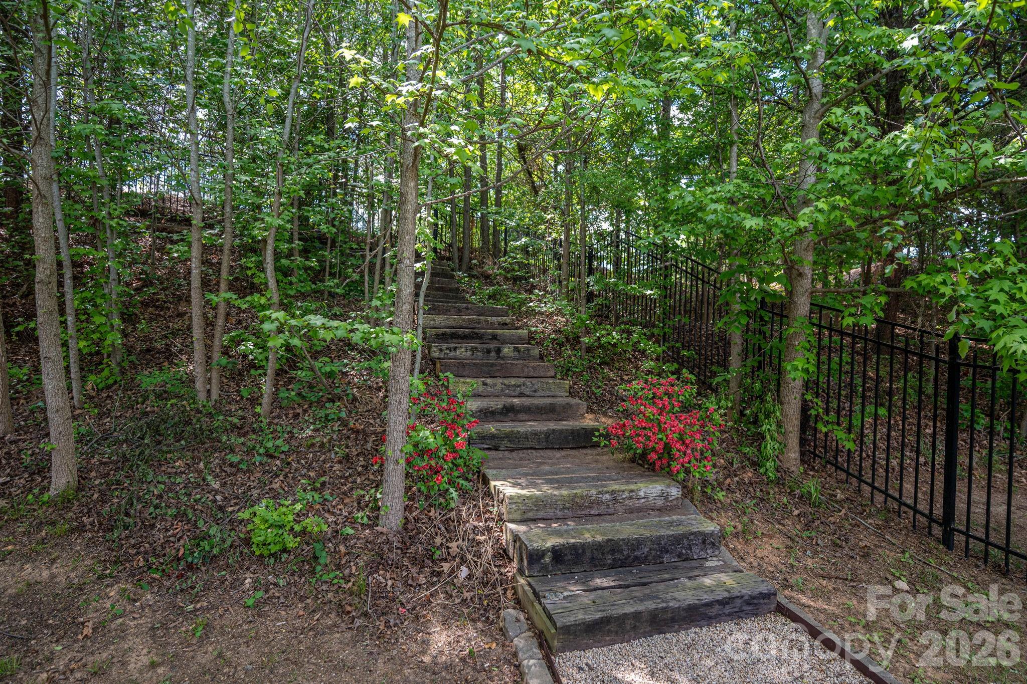 4012 Saint Andrews Court — Cramerton