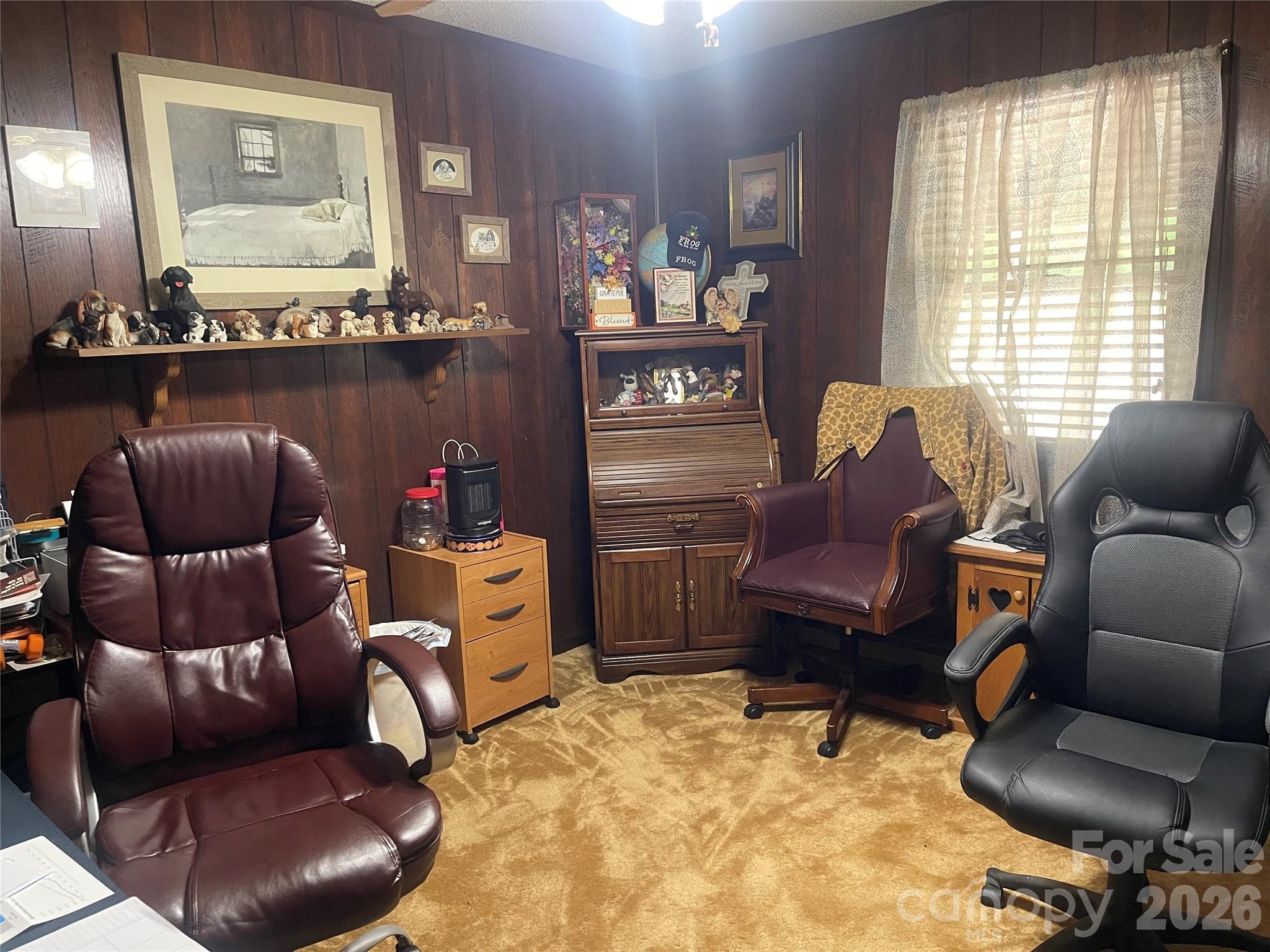1870 Oakland Road — Forest City