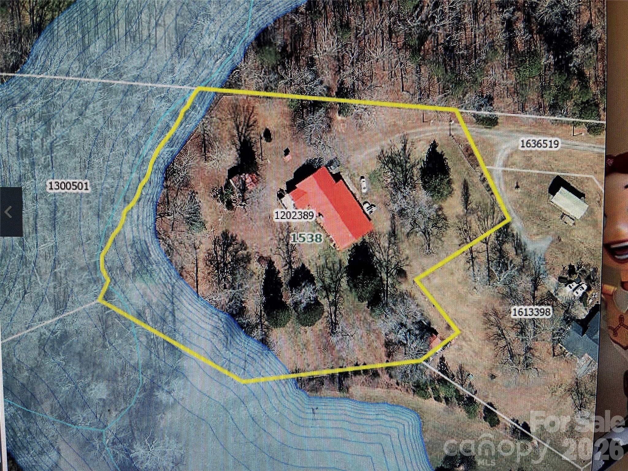 1870 Oakland Road — Forest City