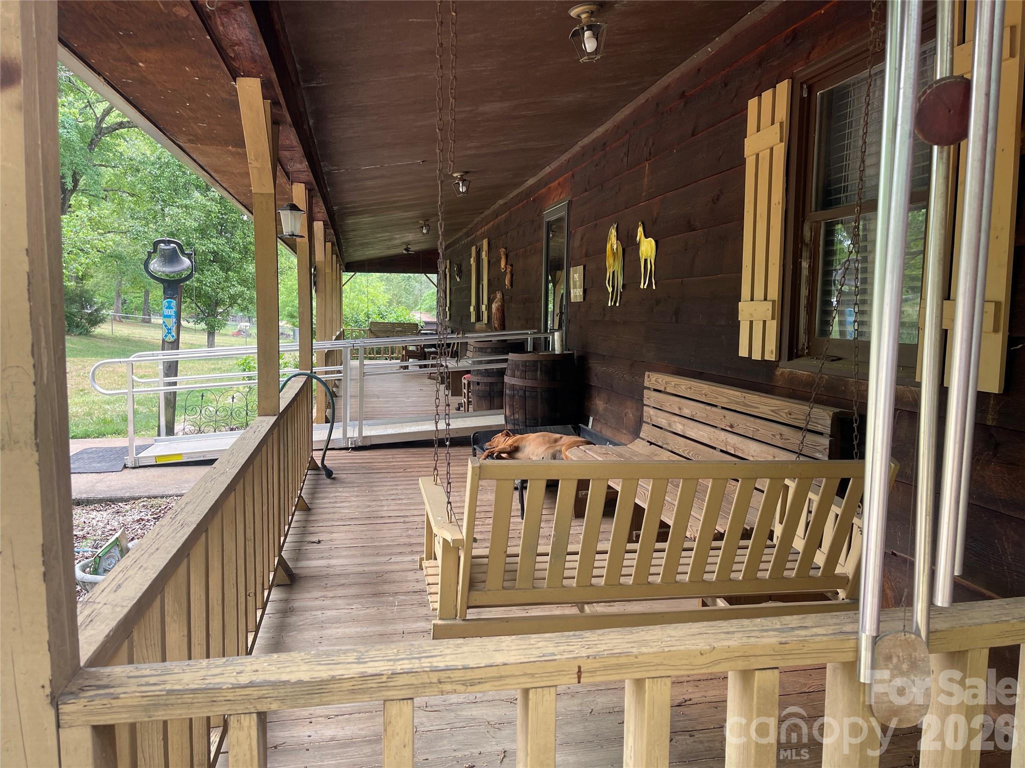 1870 Oakland Road — Forest City