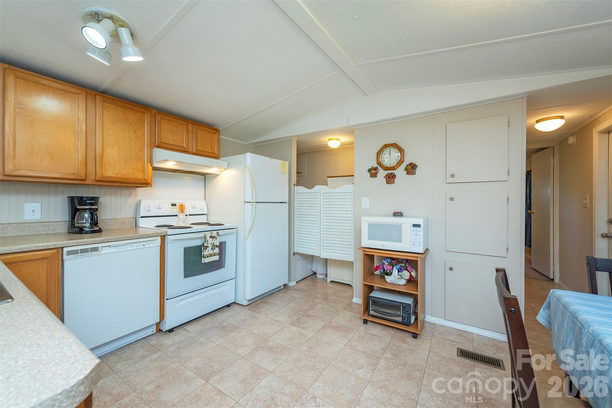28 Brooks Cove Road — Black Mountain