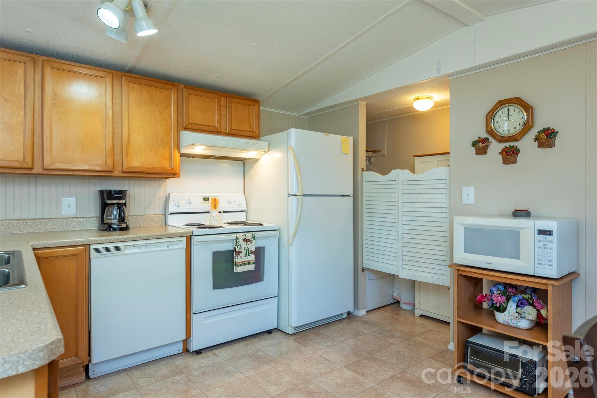 28 Brooks Cove Road — Black Mountain