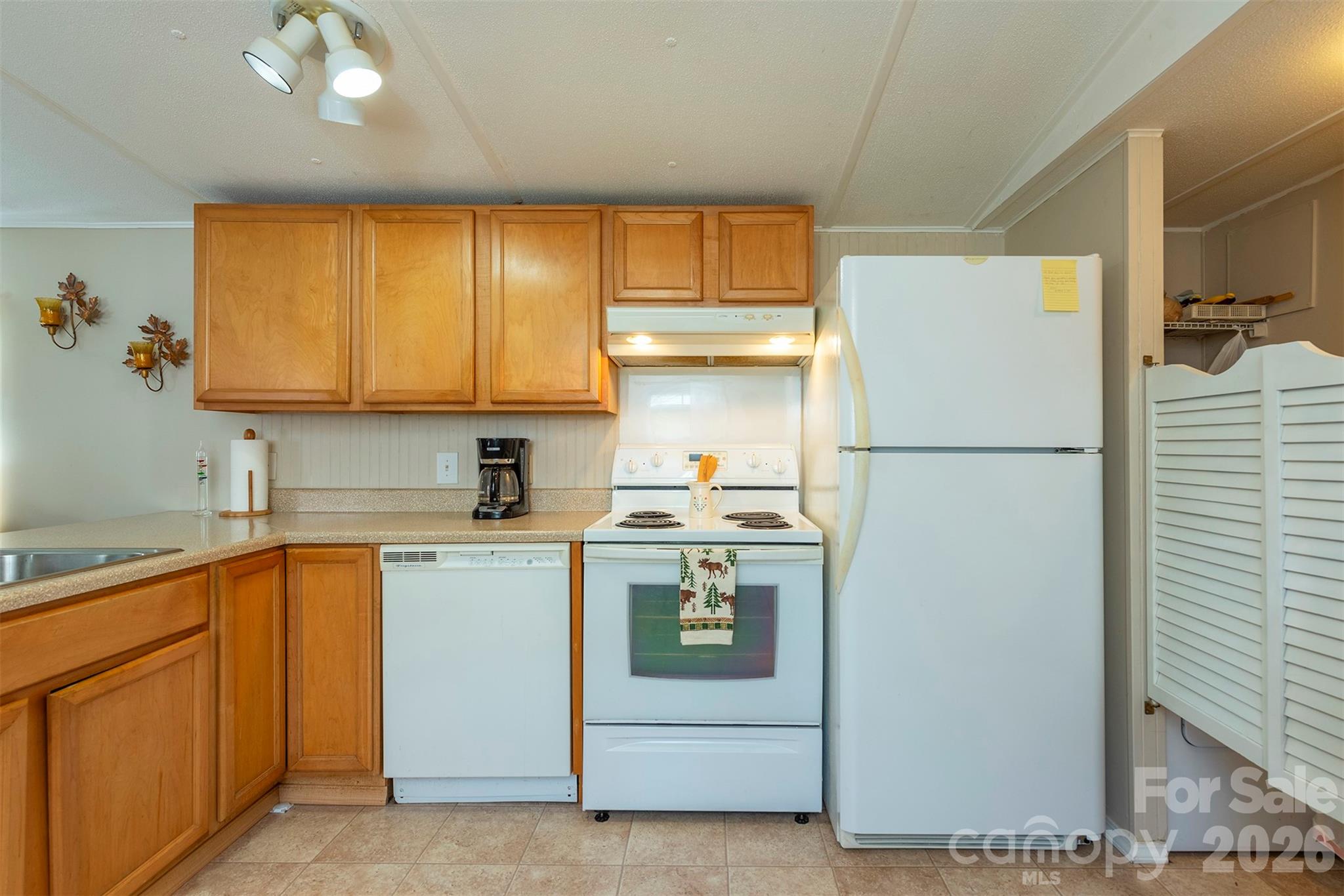 28 Brooks Cove Road — Black Mountain