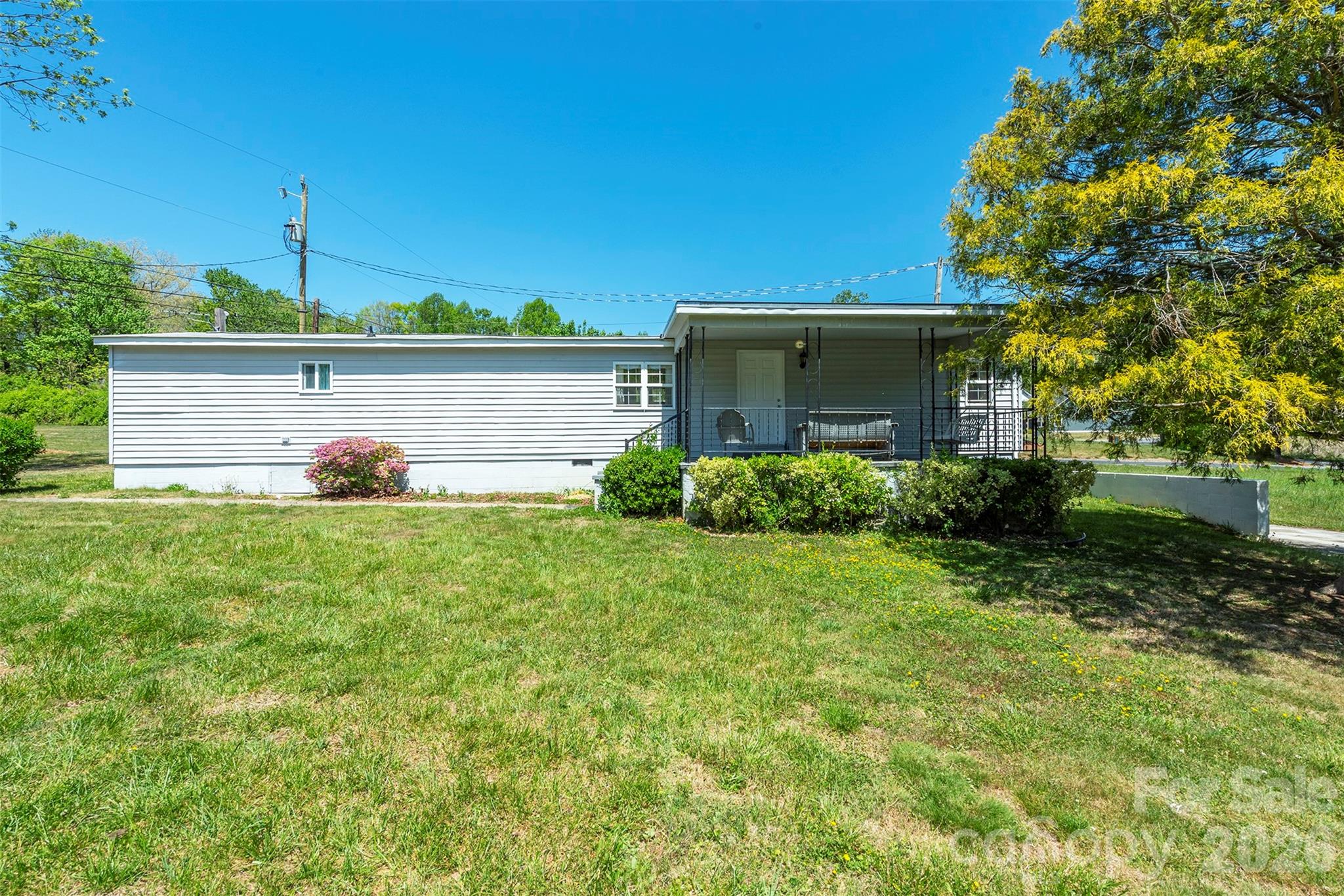 28 Brooks Cove Road — Black Mountain