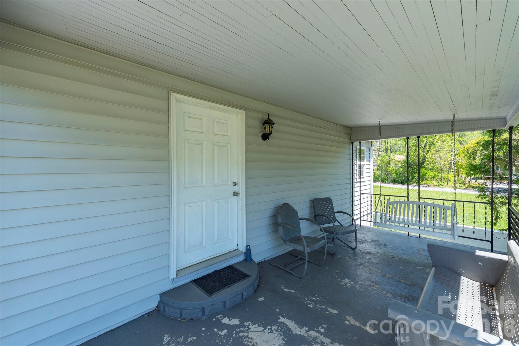 28 Brooks Cove Road — Black Mountain