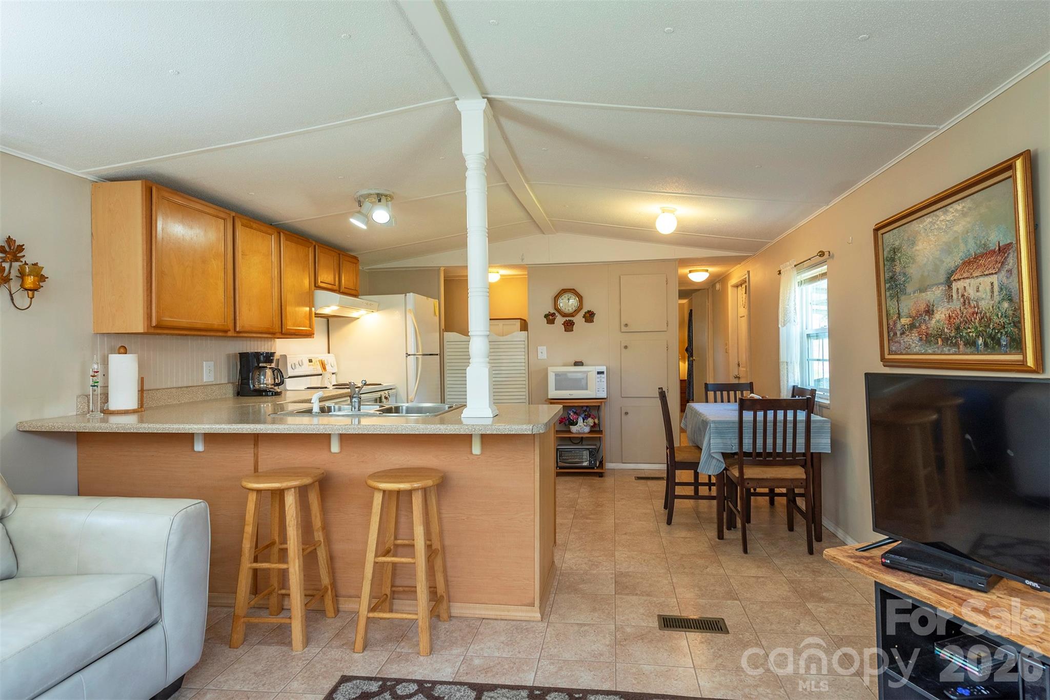 28 Brooks Cove Road — Black Mountain