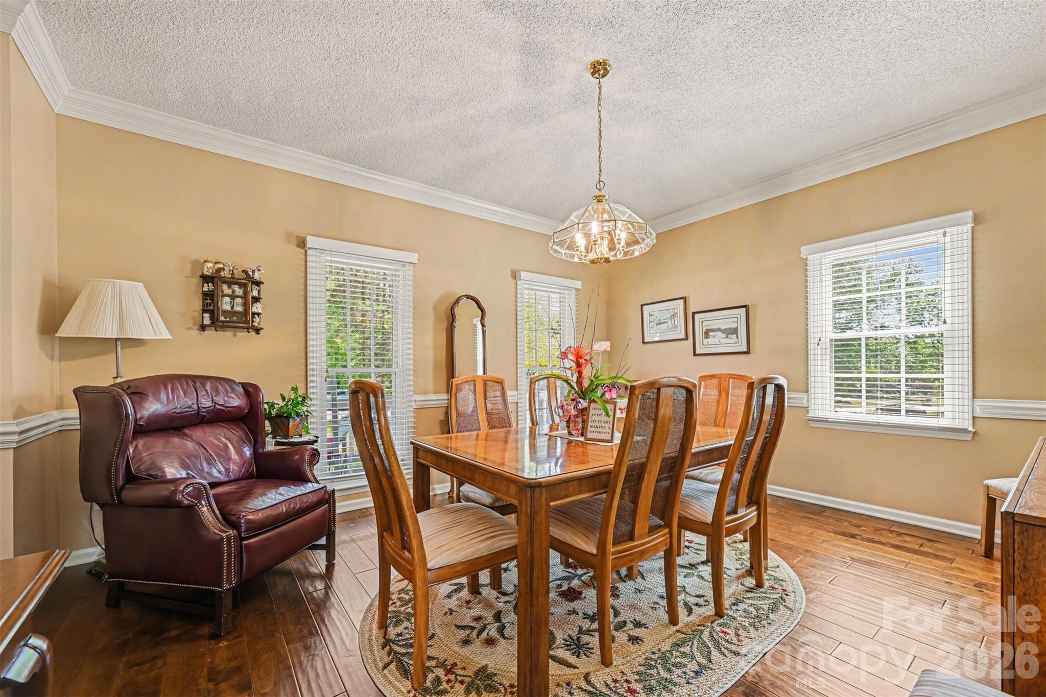 4051 Pinecrest Drive NE — Hickory