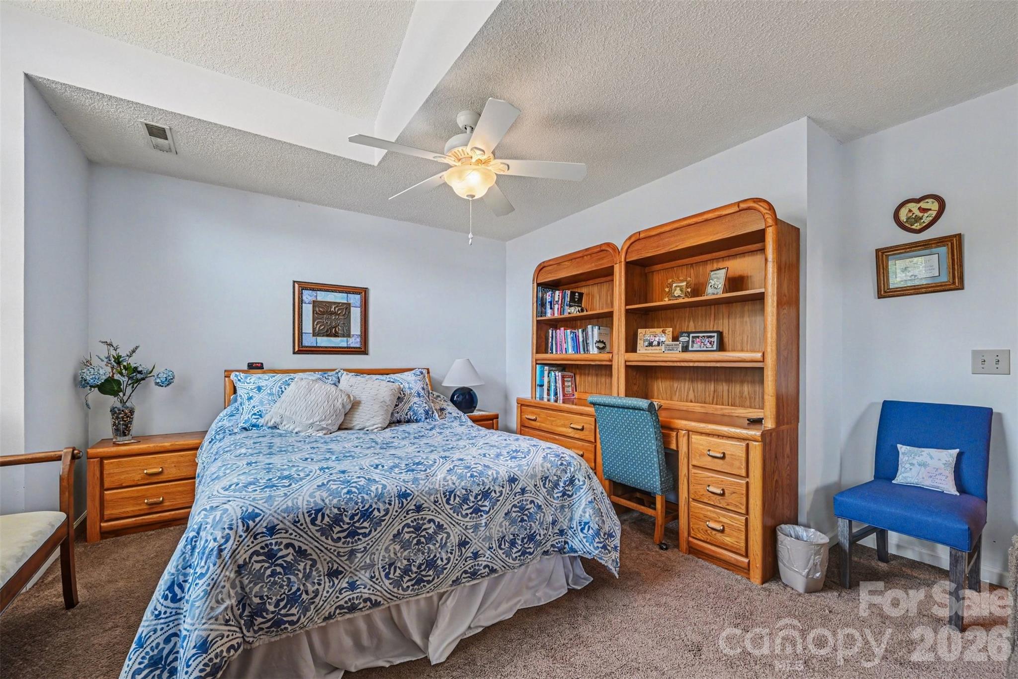 4051 Pinecrest Drive NE — Hickory