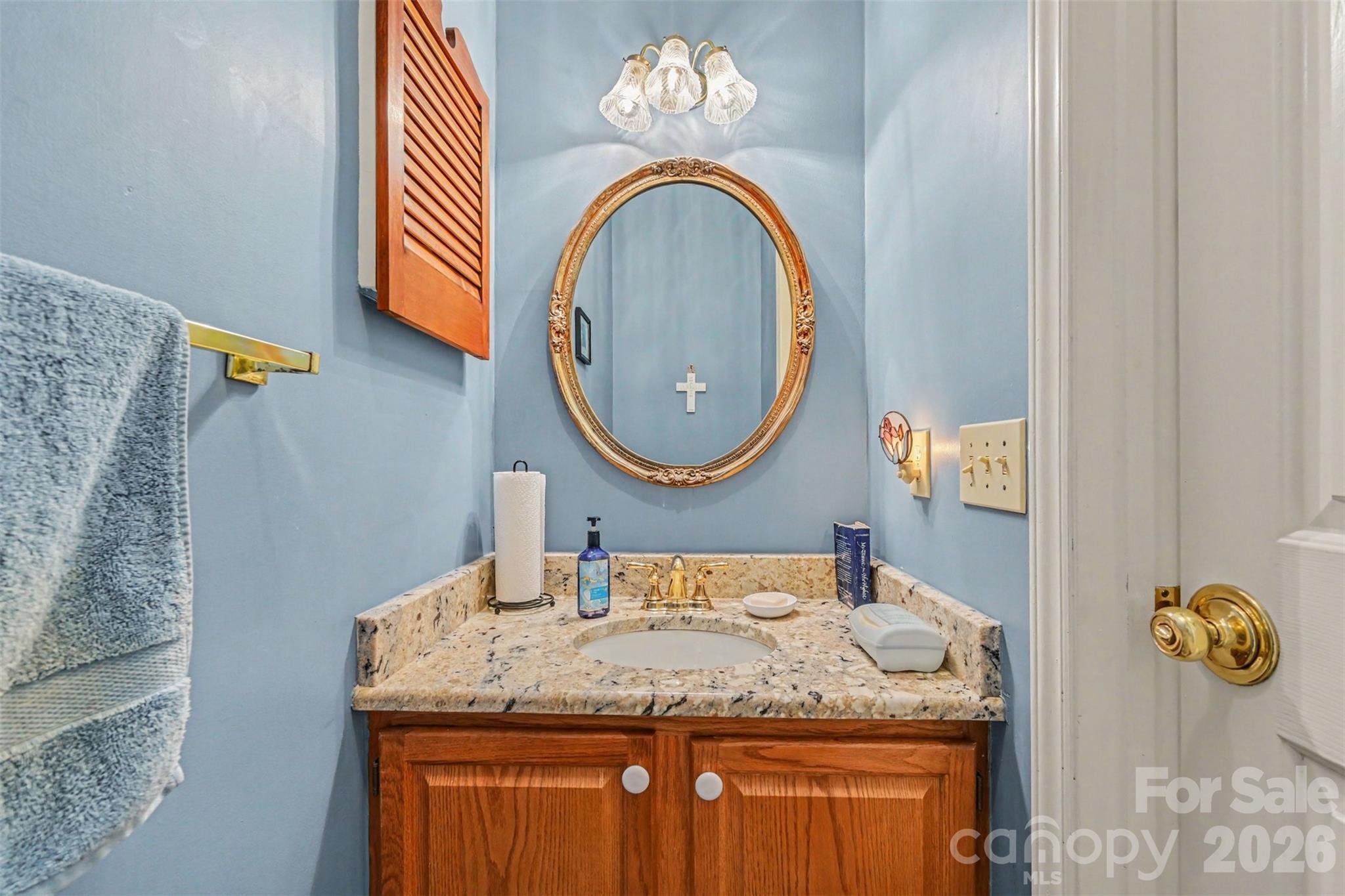 4051 Pinecrest Drive NE — Hickory