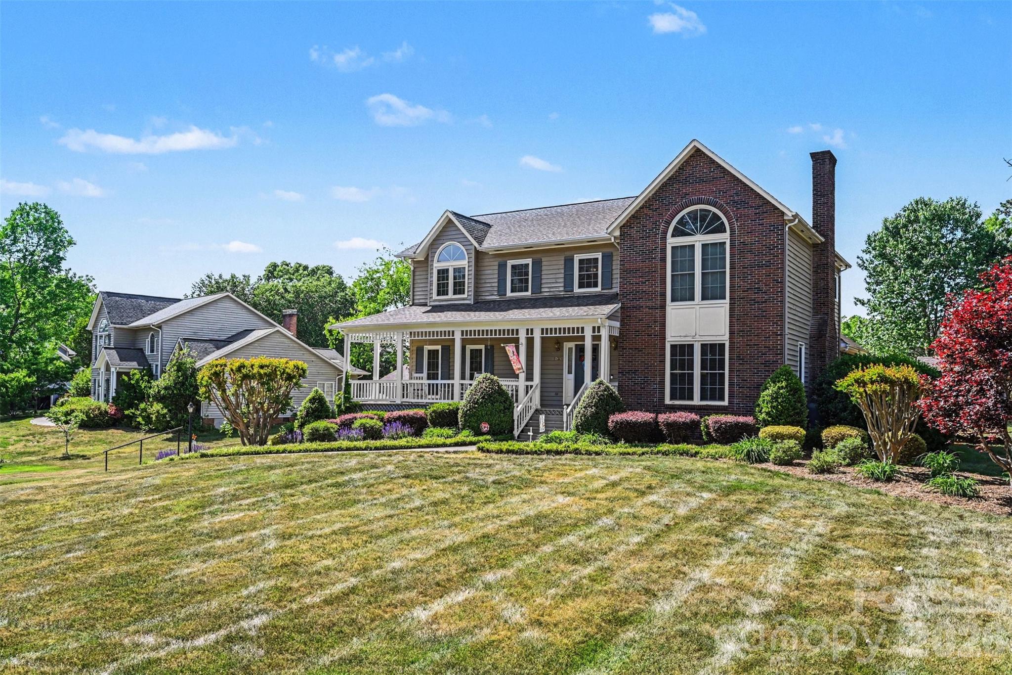 4051 Pinecrest Drive NE — Hickory