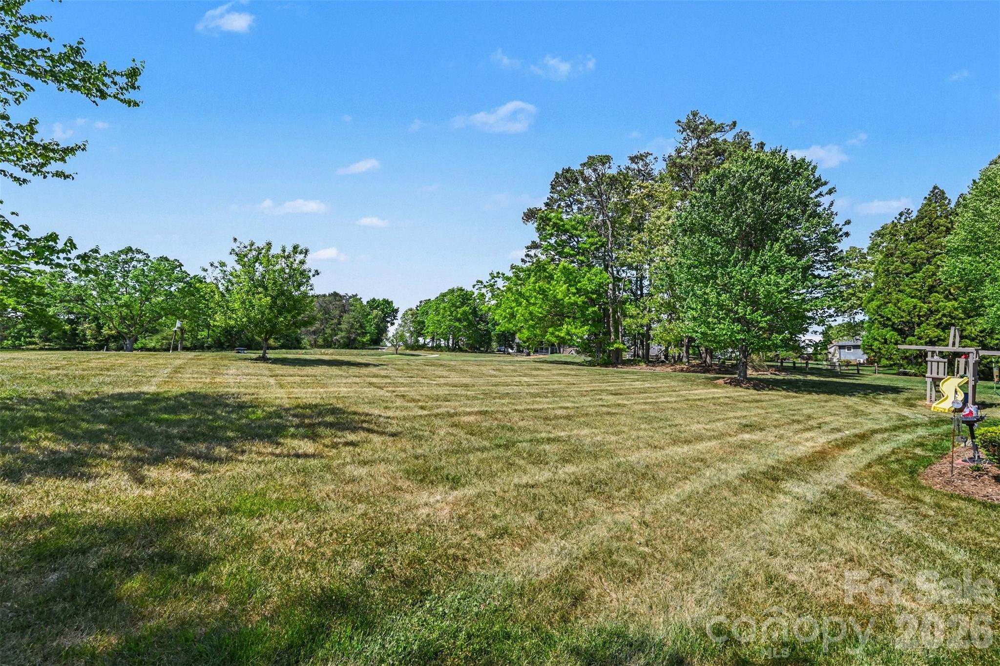4051 Pinecrest Drive NE — Hickory